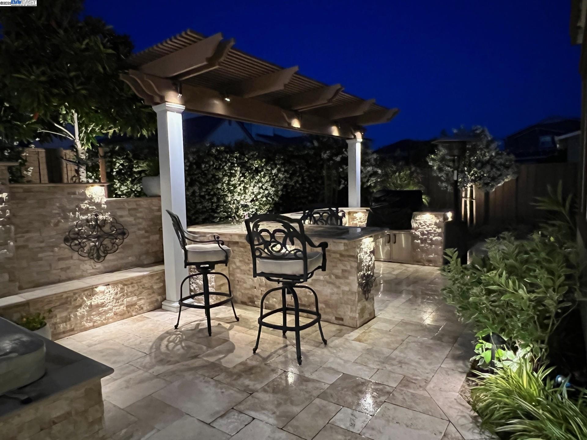 Pleasanton, California, 94566, United States, 4 Bedrooms Bedrooms, ,5 BathroomsBathrooms,Residential,Active,1900187
