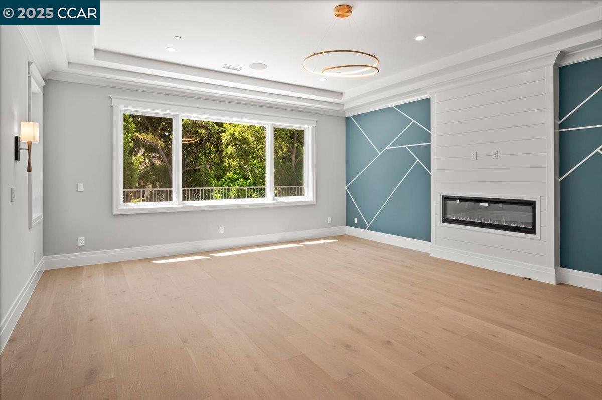 Atherton, California, 94027, United States, 9 Bedrooms Bedrooms, ,10 BathroomsBathrooms,Residential,Active,1900197