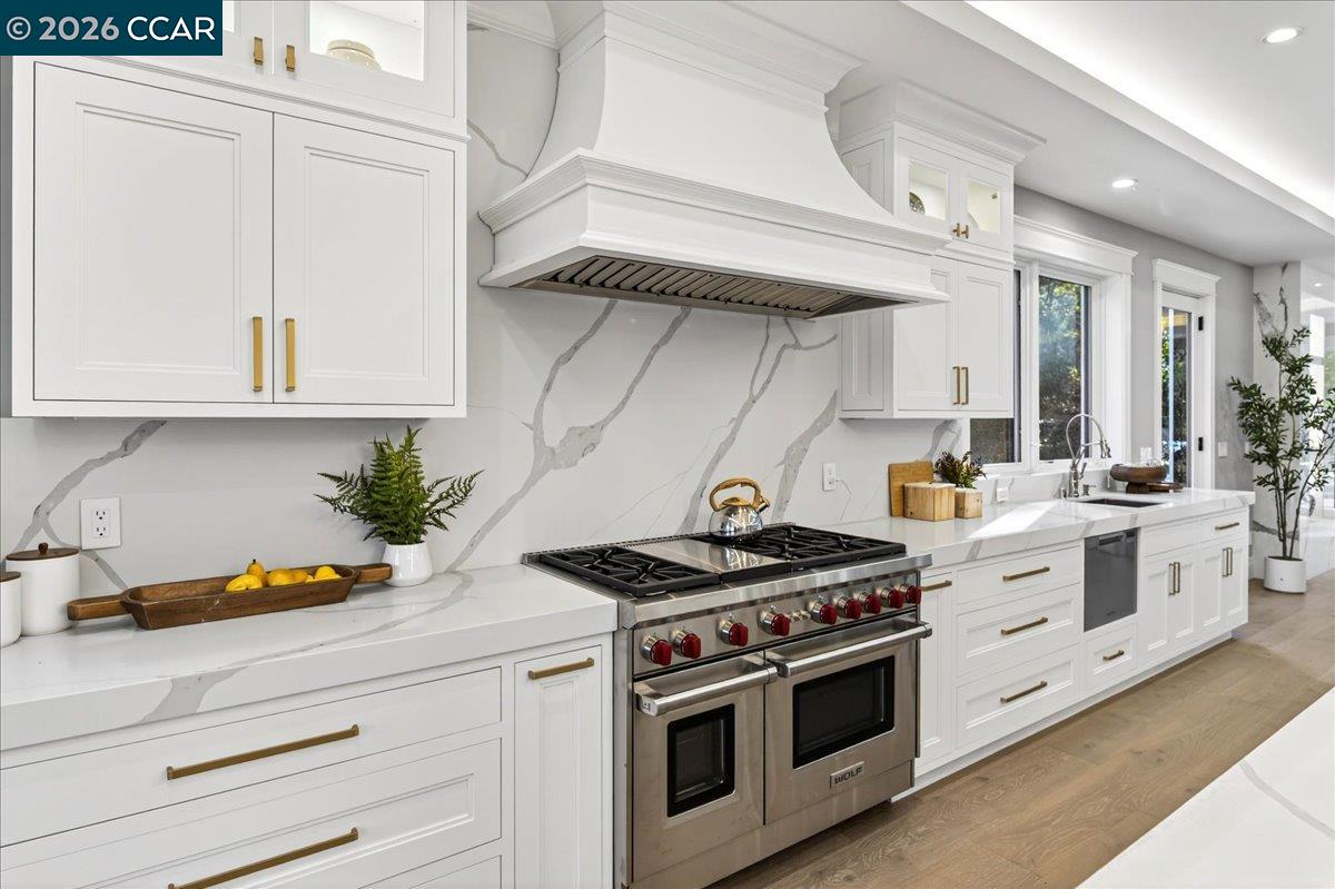 Atherton, California, 94027, United States, 9 Bedrooms Bedrooms, ,10 BathroomsBathrooms,Residential,Active,2010913