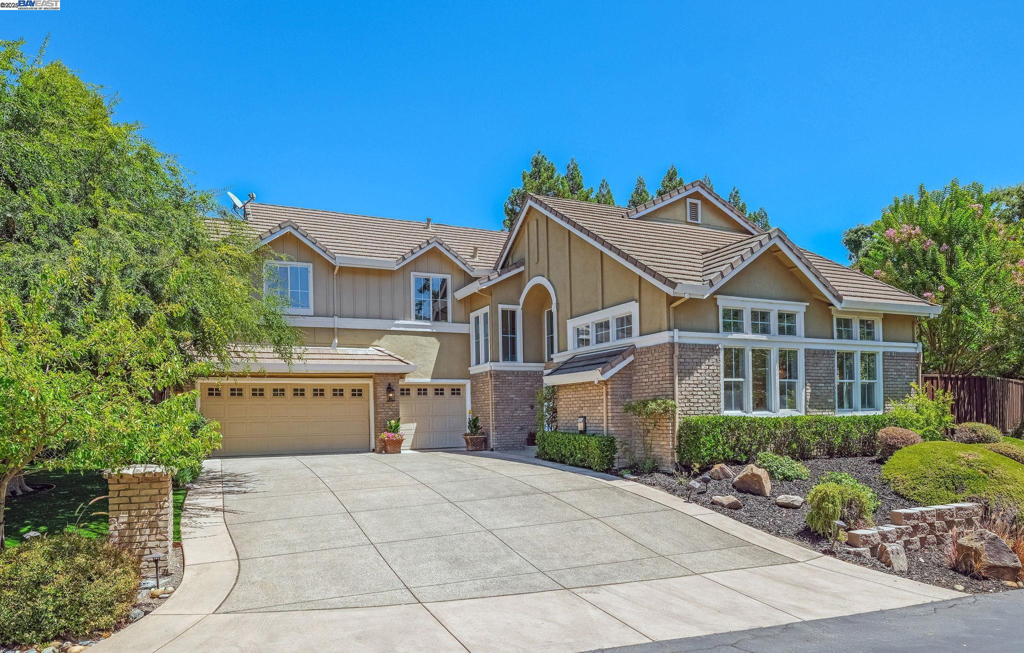 Alamo, California, 94507, United States, 5 Bedrooms Bedrooms, ,3 BathroomsBathrooms,Residential,Active,1904147