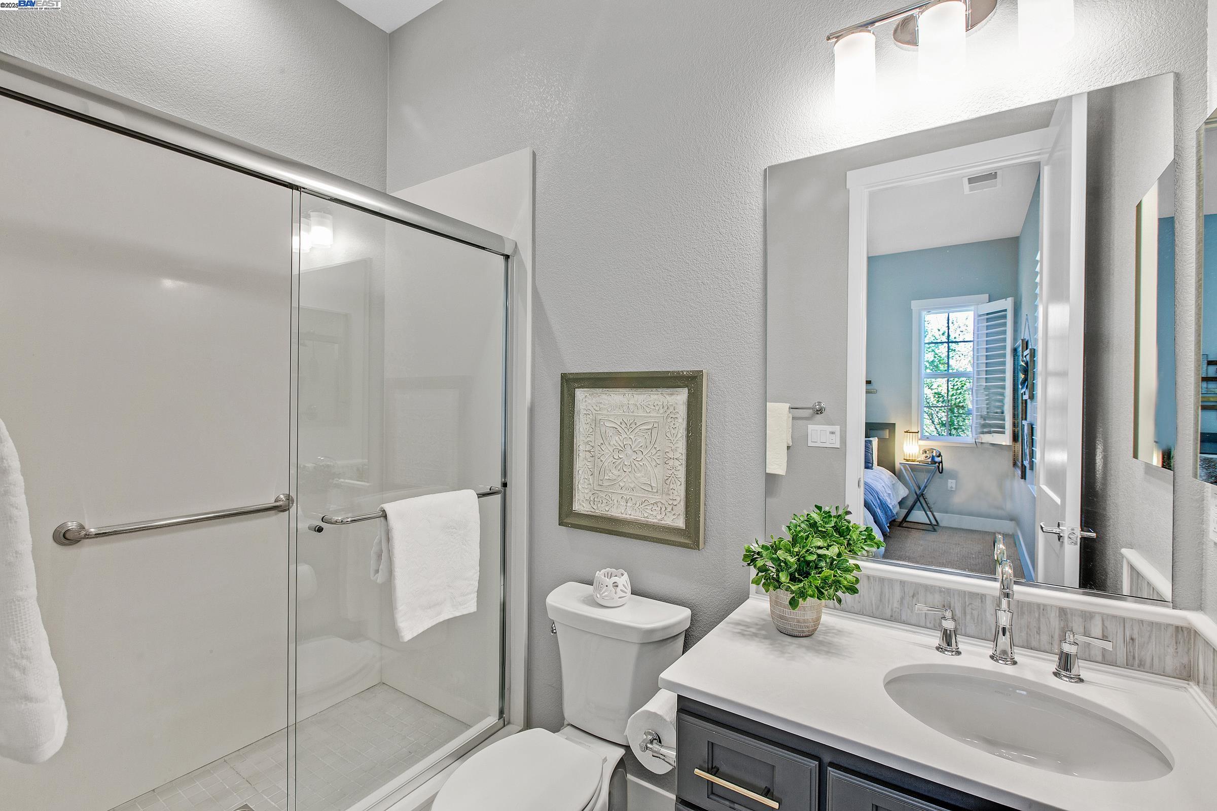 Pleasanton, California, 94566, United States, 4 Bedrooms Bedrooms, ,5 BathroomsBathrooms,Residential,Active,1900187