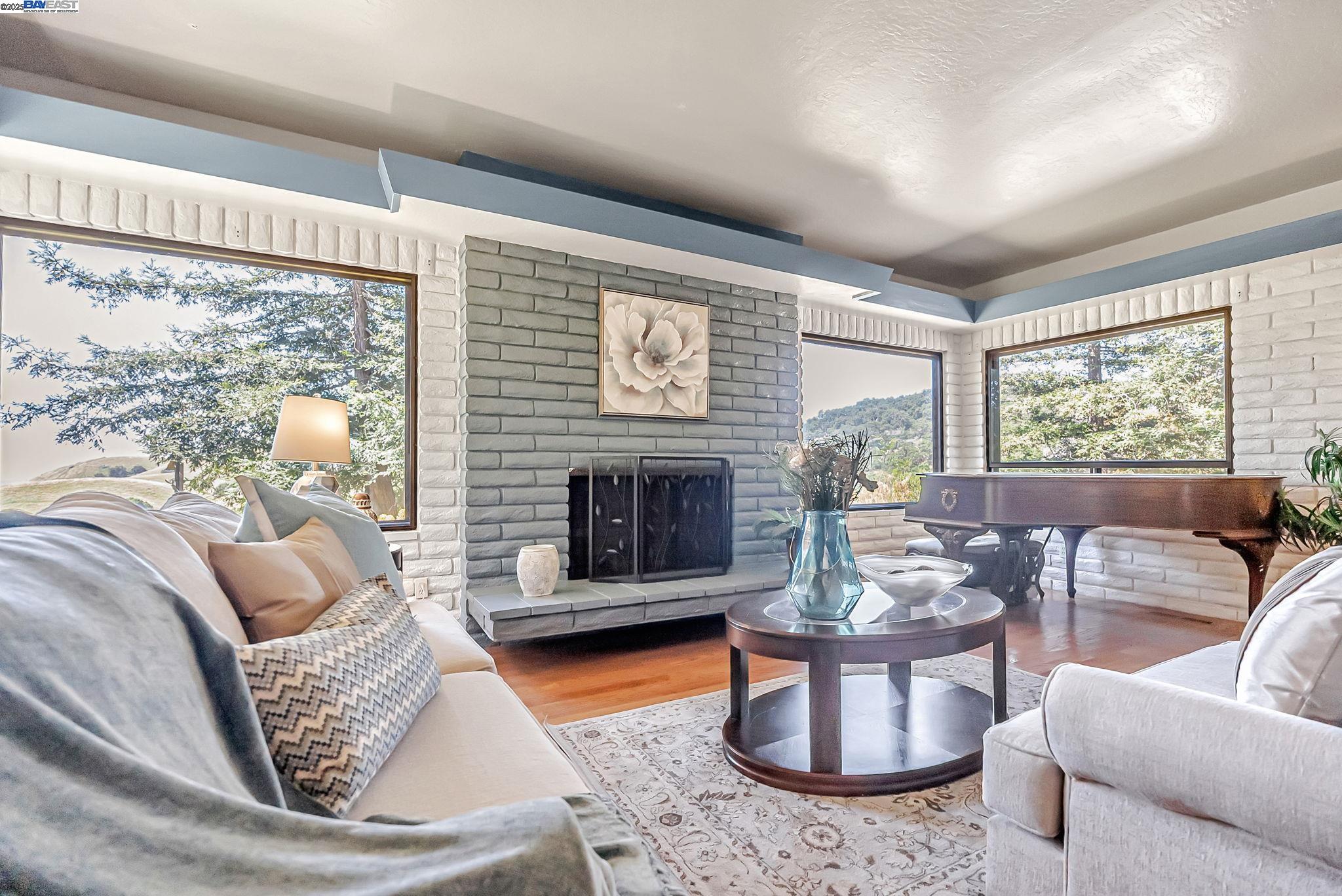 Fremont, California, 94539, United States, 4 Bedrooms Bedrooms, ,3 BathroomsBathrooms,Residential,Active,1820313