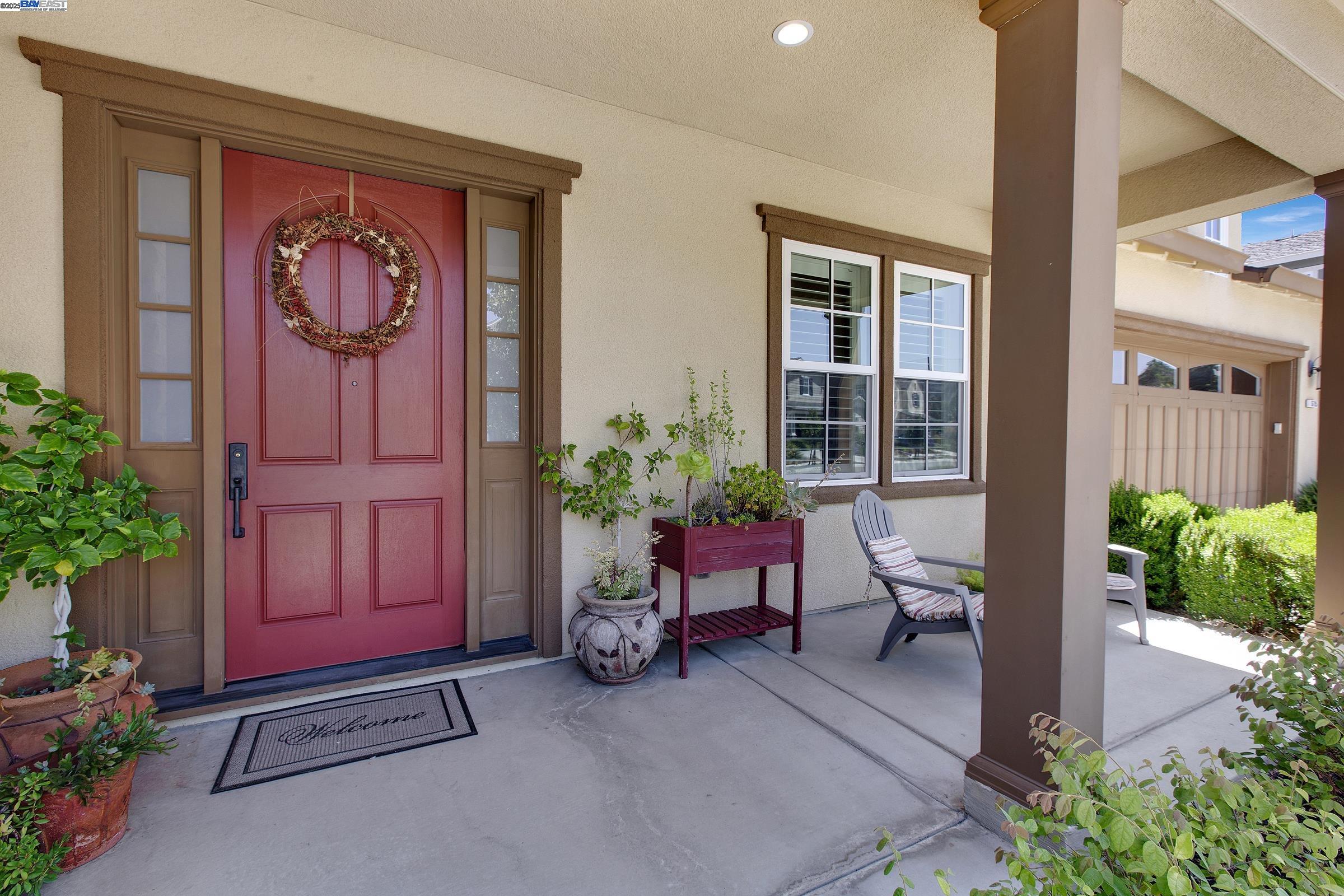 Pleasanton, California, 94566, United States, 4 Bedrooms Bedrooms, ,5 BathroomsBathrooms,Residential,Active,1900187