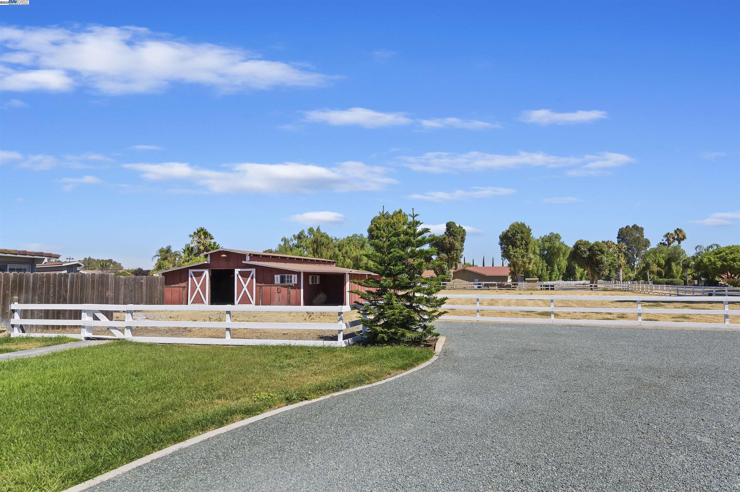 Tracy, California, 95304, United States, 6 Bedrooms Bedrooms, ,3 BathroomsBathrooms,Residential,Active,1909852