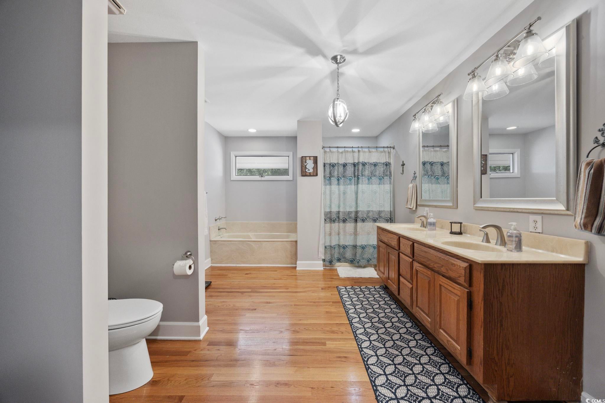 Georgetown, South Carolina, 29440, United States, 7 Bedrooms Bedrooms, ,5 BathroomsBathrooms,Residential,Active,1922301