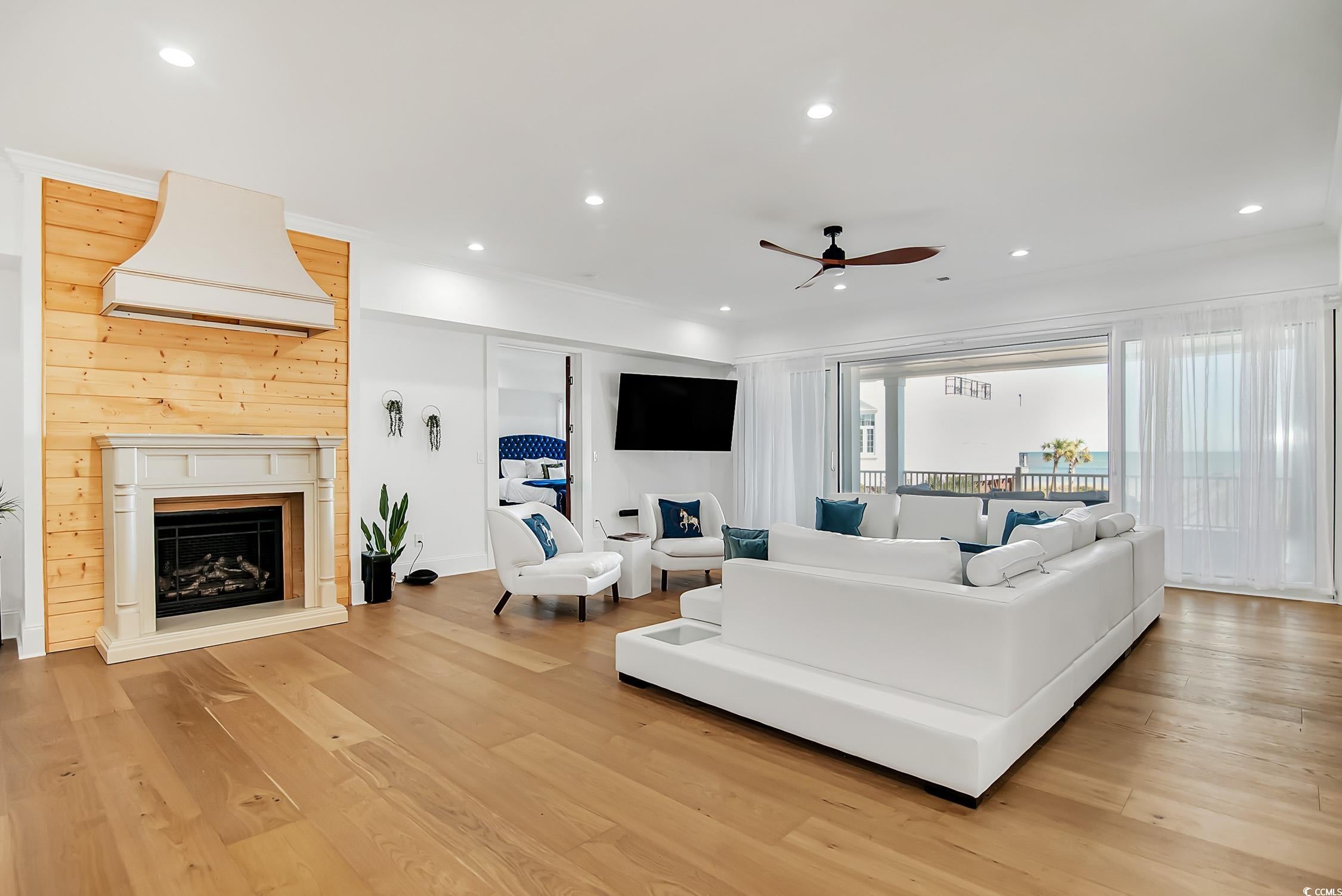 Georgetown, South Carolina, 29440, United States, 8 Bedrooms Bedrooms, ,8 BathroomsBathrooms,Residential,Active,1990031