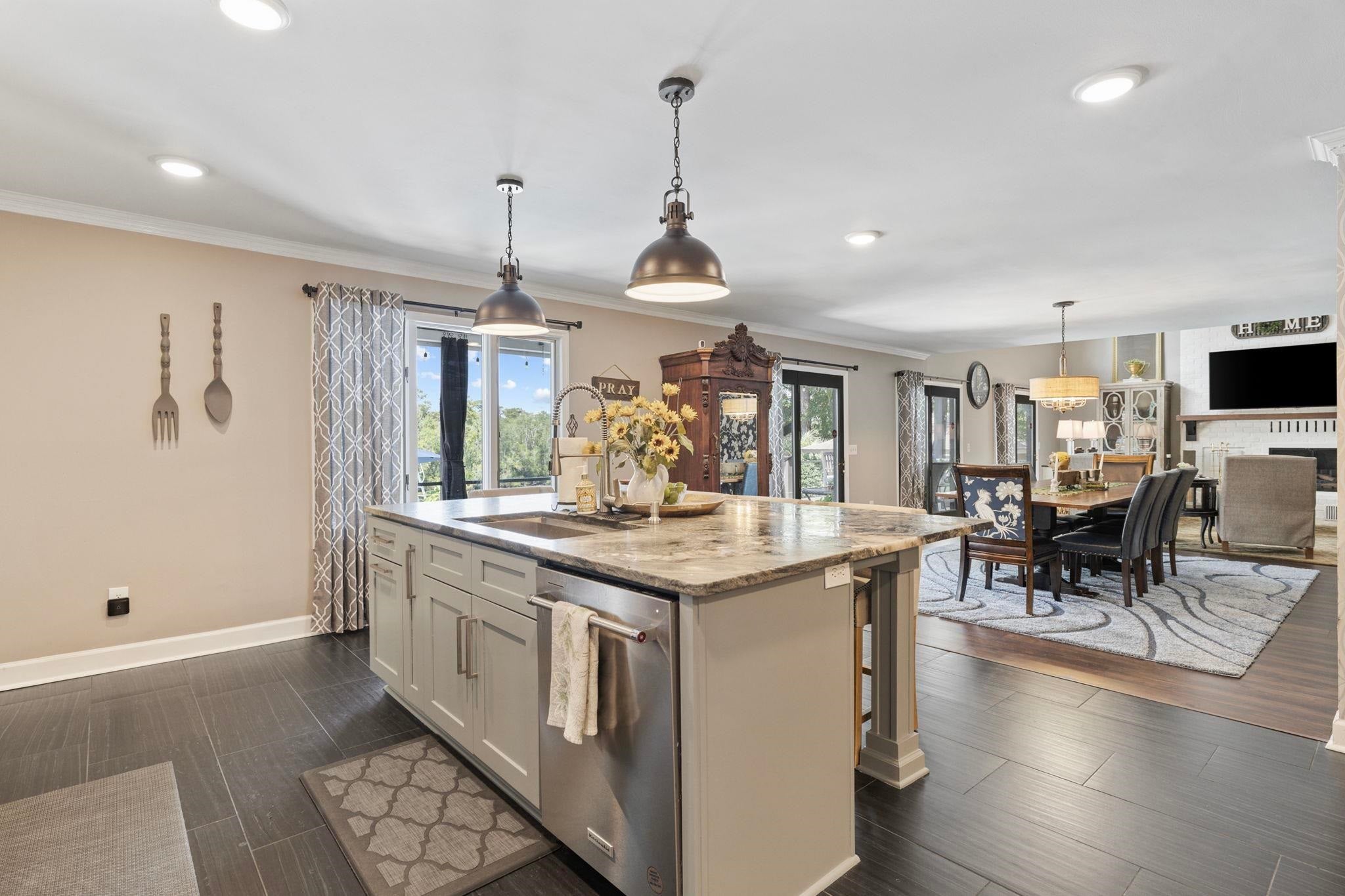 Georgetown, South Carolina, 29440, United States, 7 Bedrooms Bedrooms, ,5 BathroomsBathrooms,Residential,Active,2022384