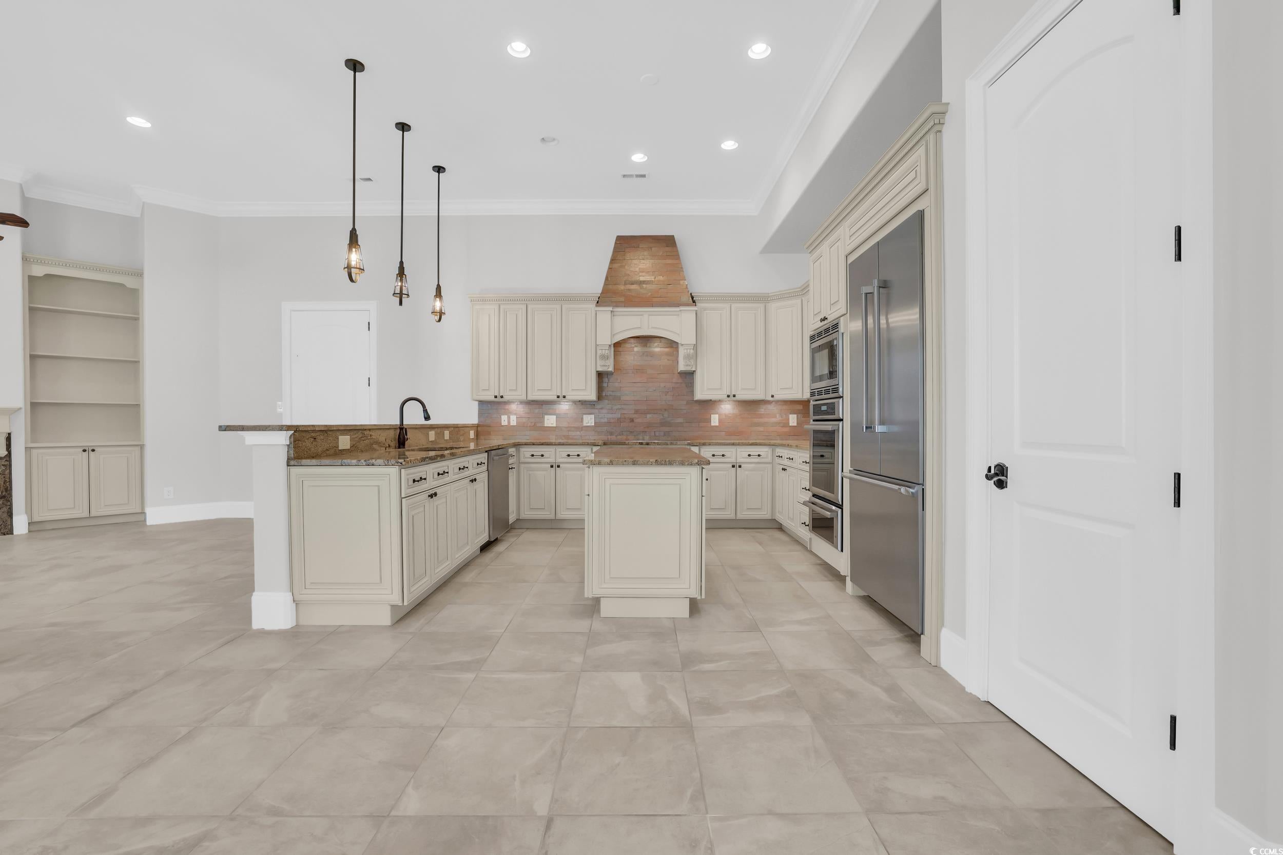 Myrtle Beach, South Carolina, 29572, United States, 4 Bedrooms Bedrooms, ,6 BathroomsBathrooms,Residential,Active,1953984