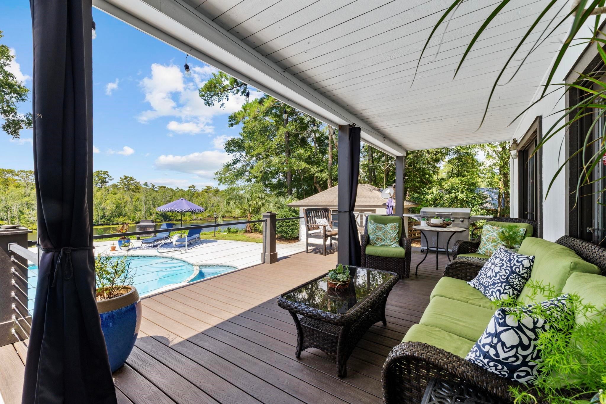 Georgetown, South Carolina, 29440, United States, 7 Bedrooms Bedrooms, ,5 BathroomsBathrooms,Residential,Active,2022384