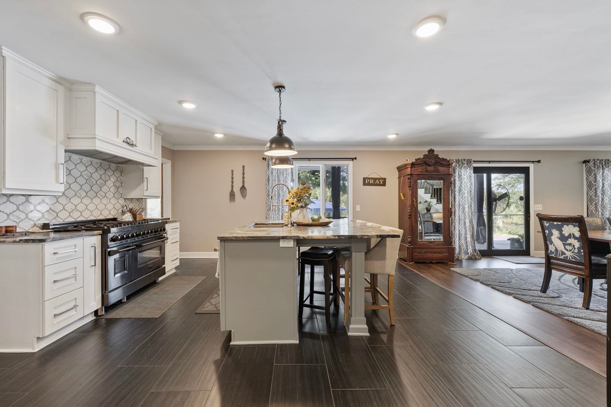 Georgetown, South Carolina, 29440, United States, 7 Bedrooms Bedrooms, ,5 BathroomsBathrooms,Residential,Active,2022384