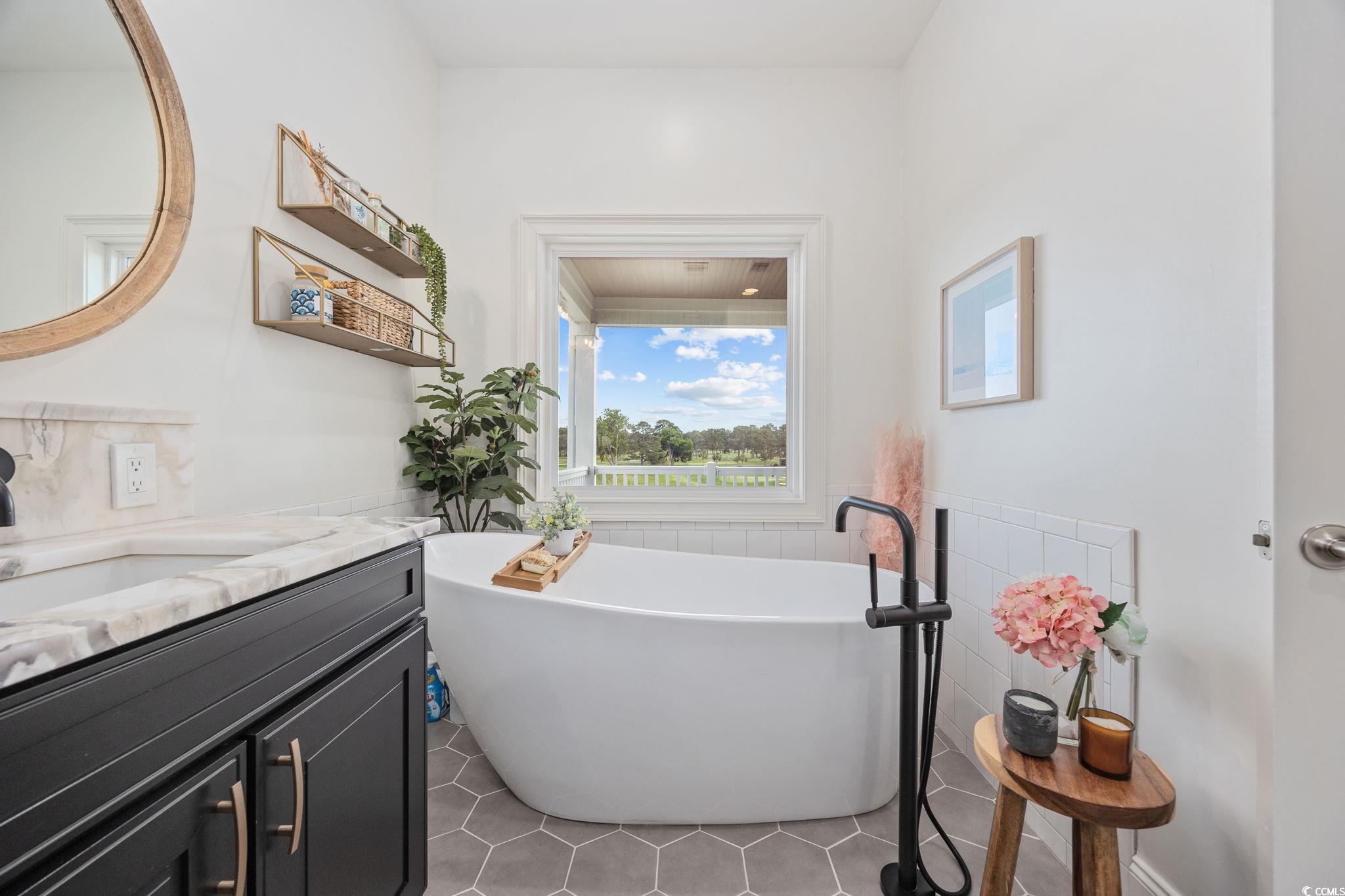 Myrtle Beach, South Carolina, 29579, United States, 5 Bedrooms Bedrooms, ,5 BathroomsBathrooms,Residential,Active,2016674