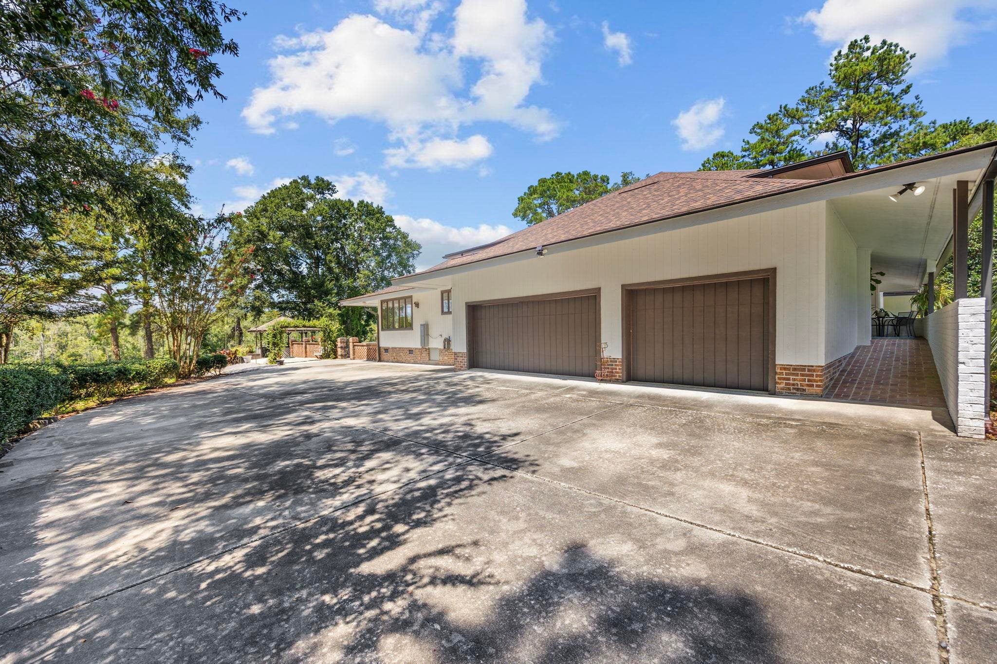 Georgetown, South Carolina, 29440, United States, 7 Bedrooms Bedrooms, ,5 BathroomsBathrooms,Residential,Active,2022384