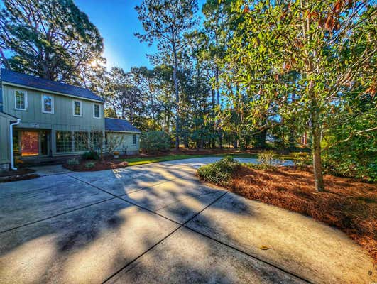 202 SNOWBELL LN, PAWLEYS ISLAND, SC 29585, photo 4 of 40