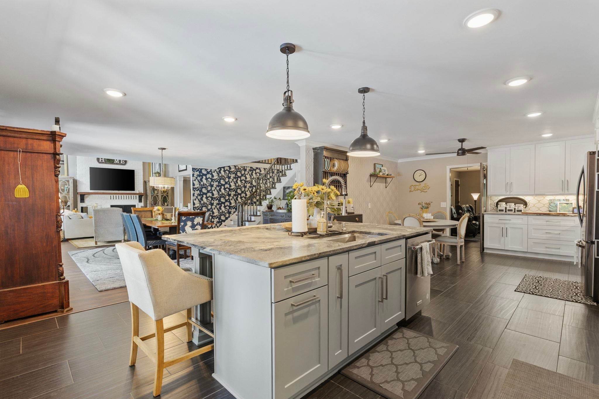 Georgetown, South Carolina, 29440, United States, 7 Bedrooms Bedrooms, ,5 BathroomsBathrooms,Residential,Active,2022384