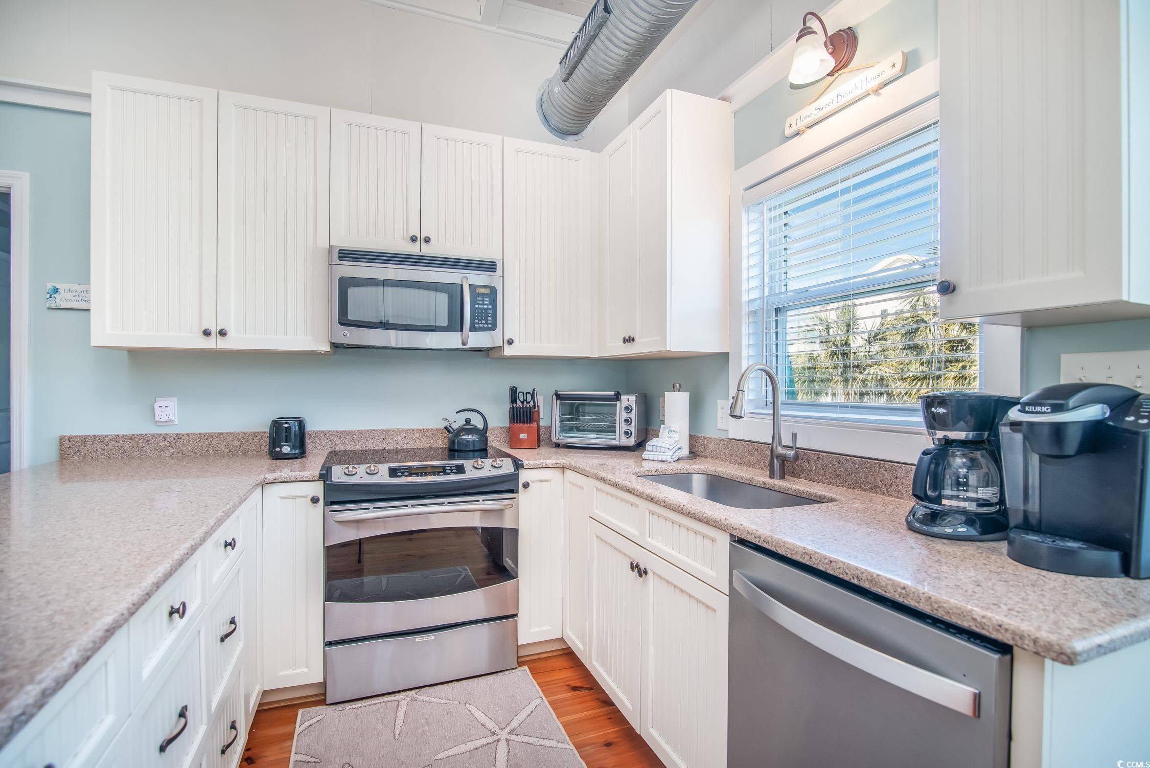 Pawleys Island, South Carolina, 29585, United States, 6 Bedrooms Bedrooms, ,3 BathroomsBathrooms,Residential,Active,1762869