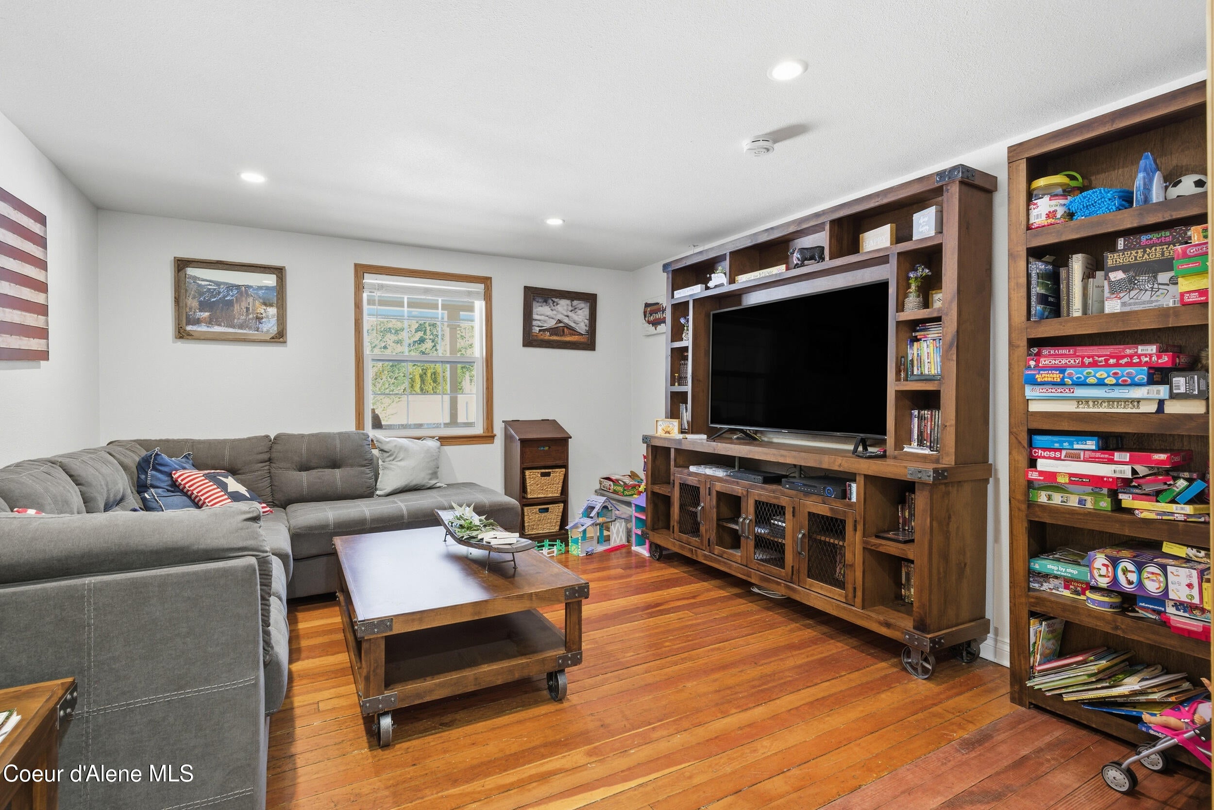 Sandpoint, Idaho, 83864, United States, 5 Bedrooms Bedrooms, ,5 BathroomsBathrooms,Residential,Active,2013917