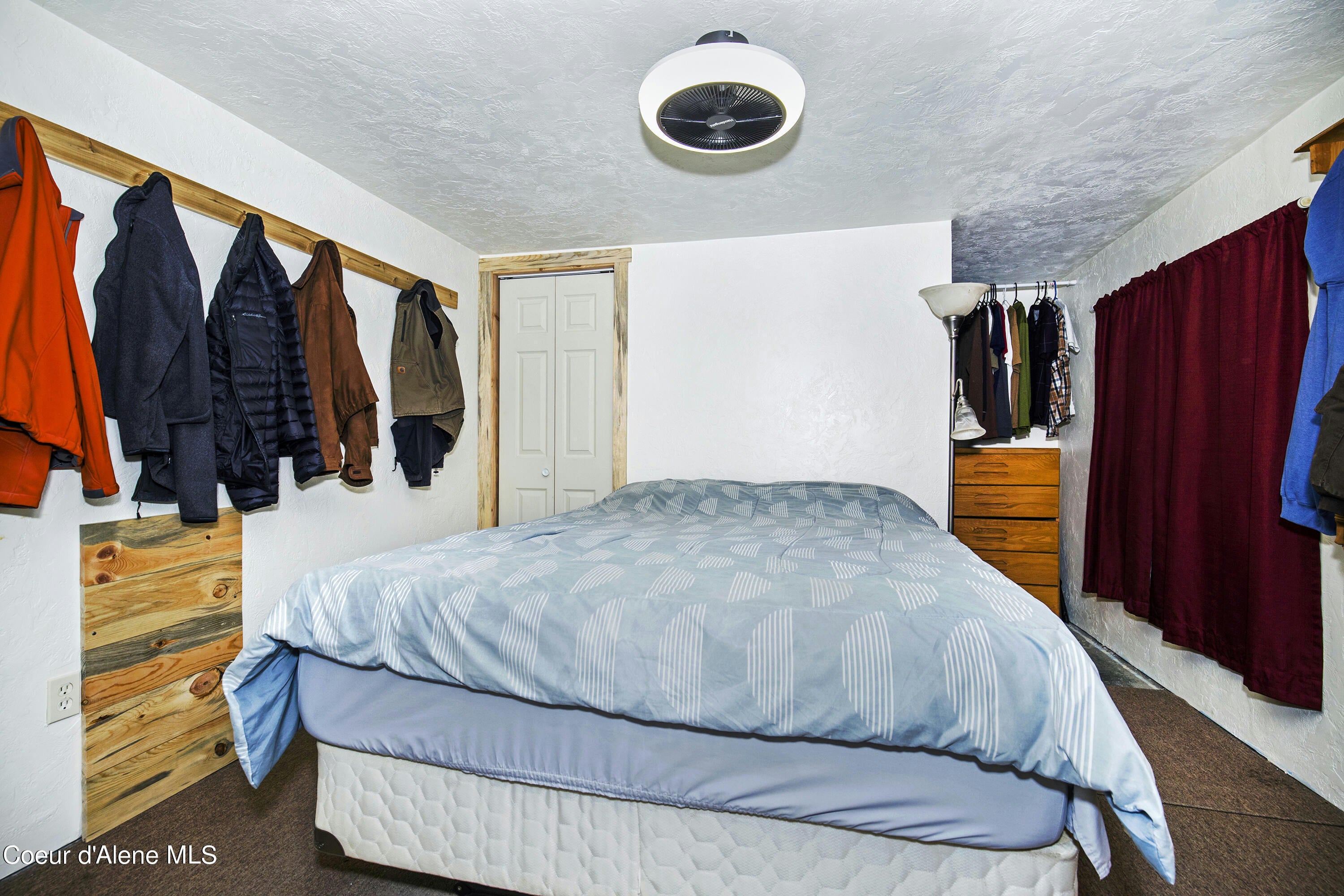 Sandpoint, Idaho, 83864, United States, ,5 BathroomsBathrooms,Residential,Pending,1769677