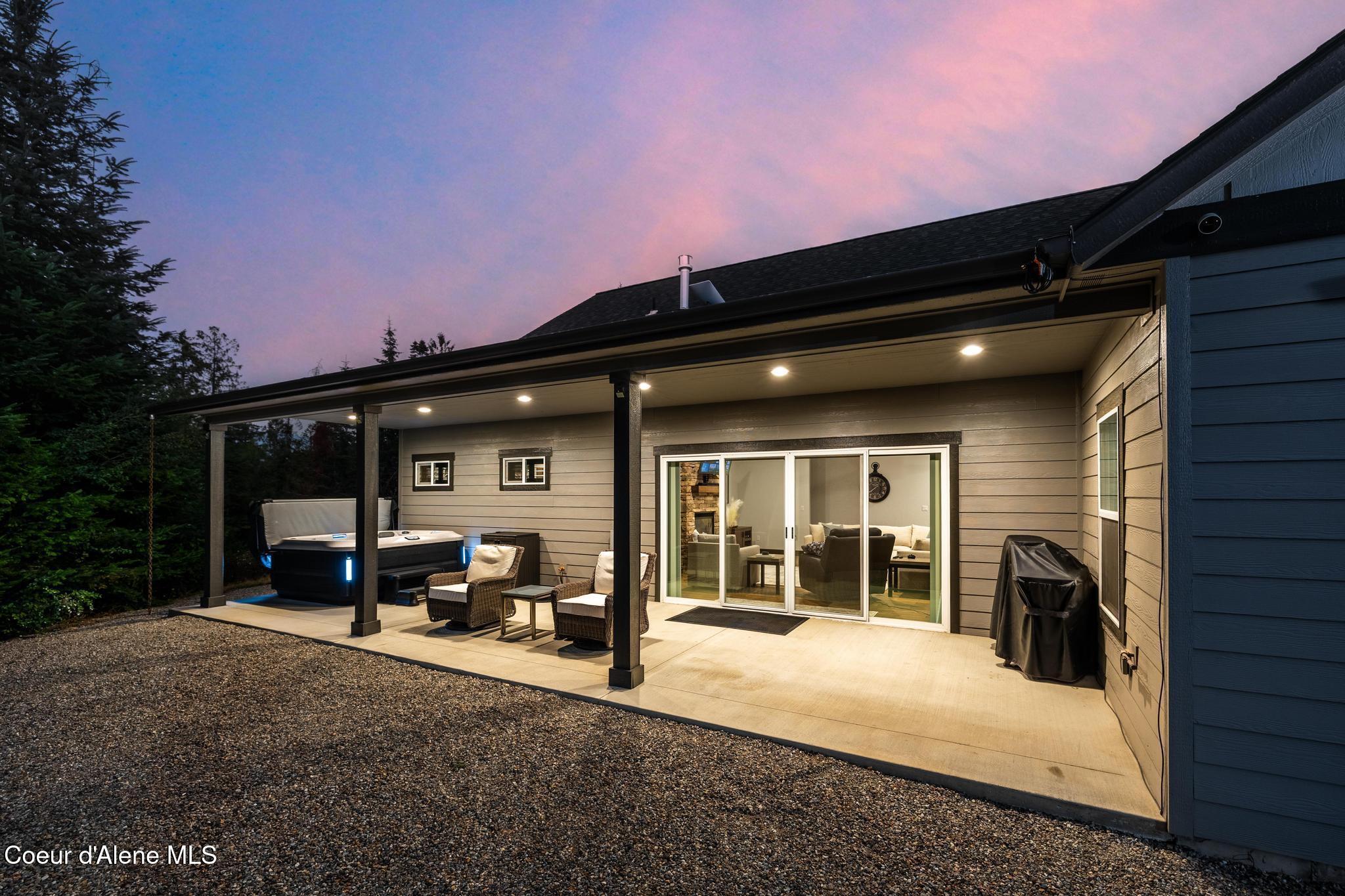Rathdrum, Idaho, 83858, United States, 5 Bedrooms Bedrooms, ,3 BathroomsBathrooms,Residential,Active,1941134