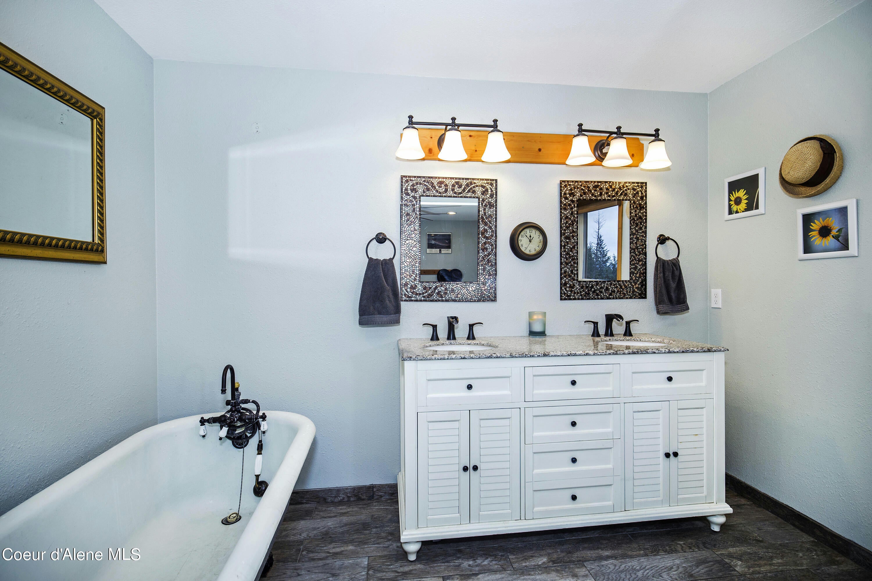 Sandpoint, Idaho, 83864, United States, ,5 BathroomsBathrooms,Residential,Pending,1769677