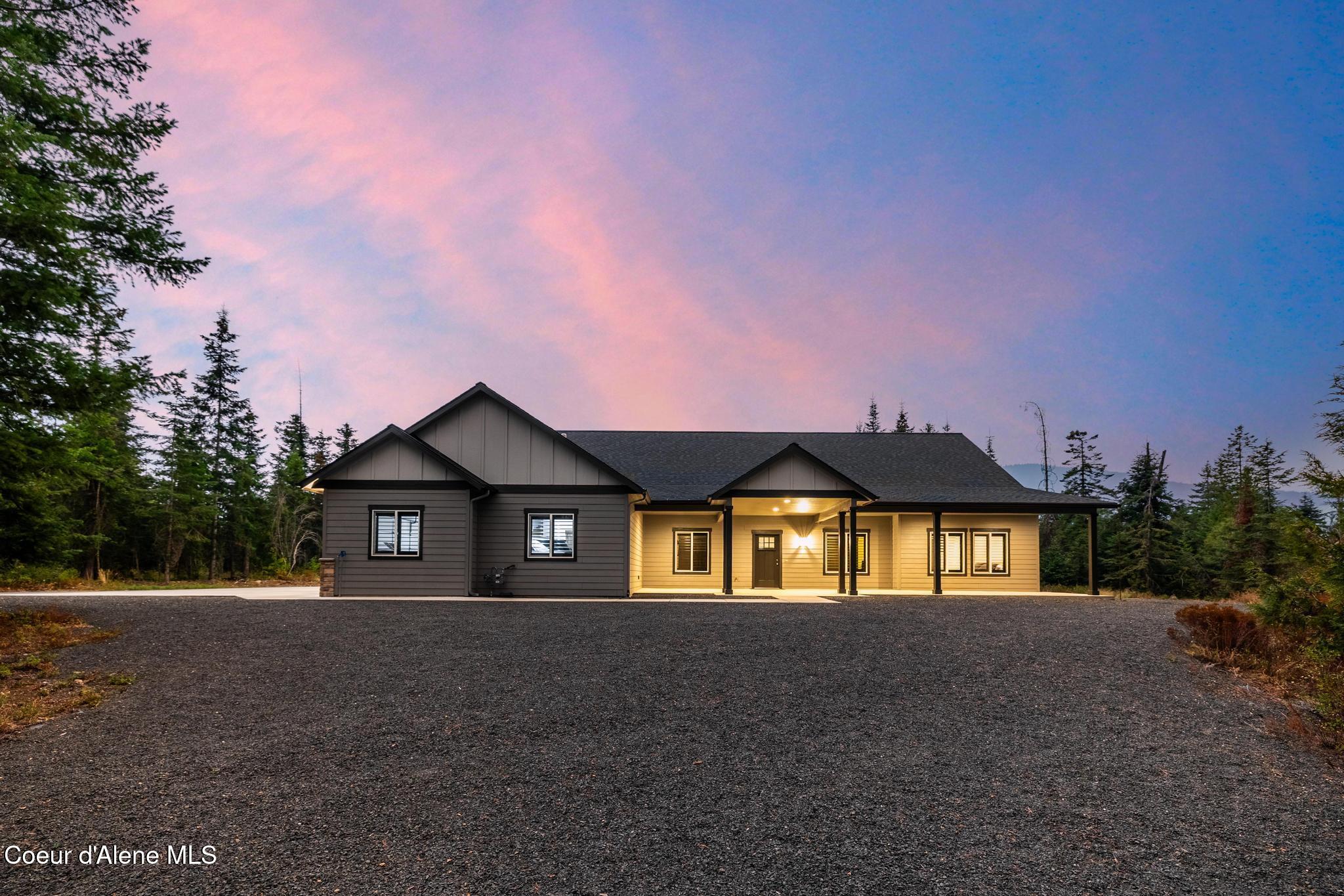 Rathdrum, Idaho, 83858, United States, 5 Bedrooms Bedrooms, ,3 BathroomsBathrooms,Residential,Active,1941134