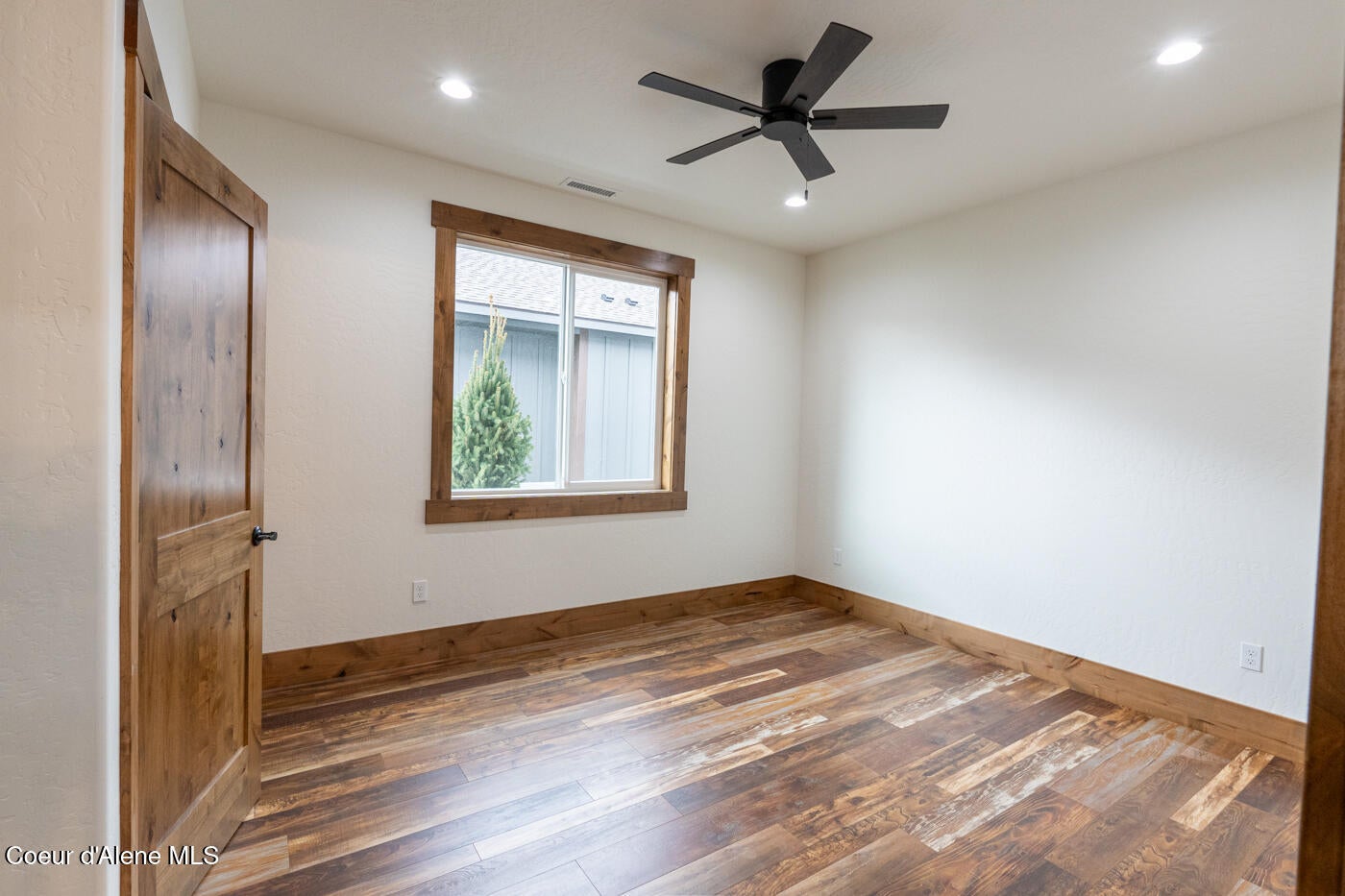 Sandpoint, Idaho, 83864, United States, 3 Bedrooms Bedrooms, ,3 BathroomsBathrooms,Residential,Active,1945083