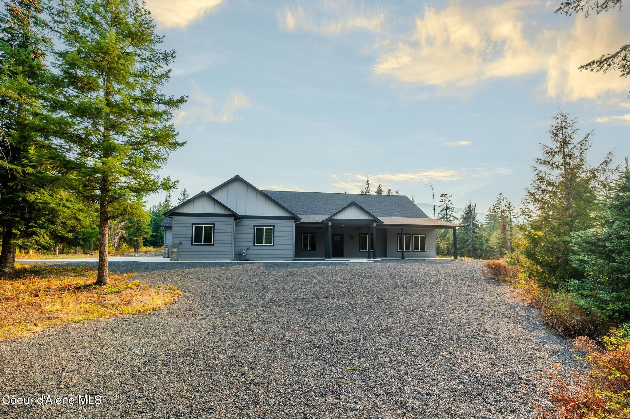 Rathdrum, Idaho, 83858, United States, 5 Bedrooms Bedrooms, ,3 BathroomsBathrooms,Residential,Active,1941134