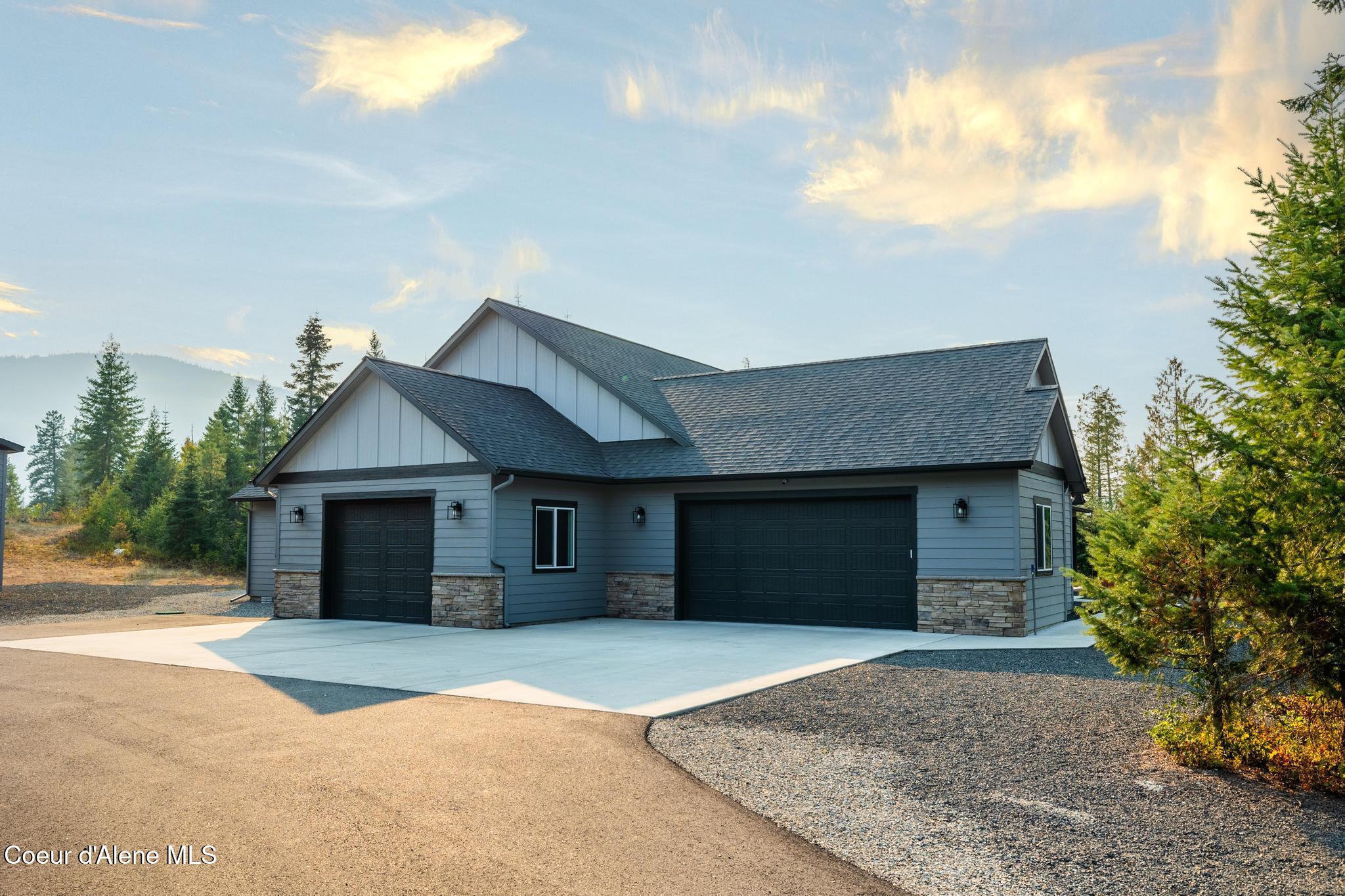 Rathdrum, Idaho, 83858, United States, 5 Bedrooms Bedrooms, ,3 BathroomsBathrooms,Residential,Active,1941134