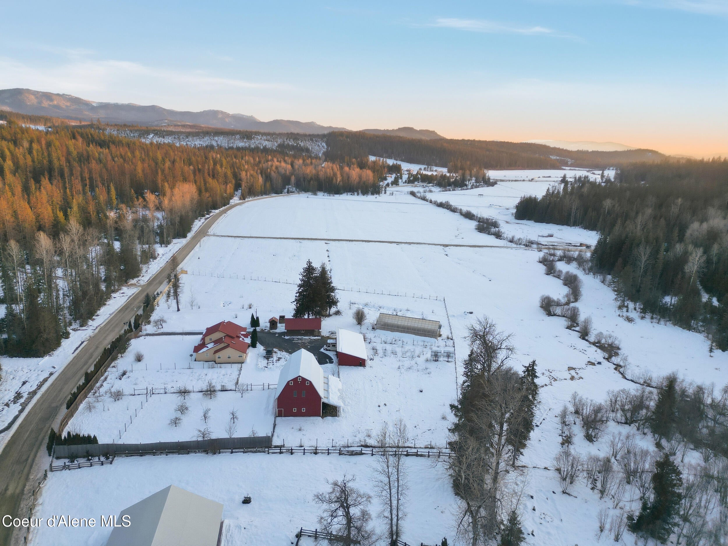 Sandpoint, Idaho, 83864, United States, 5 Bedrooms Bedrooms, ,5 BathroomsBathrooms,Residential,Active,2013917