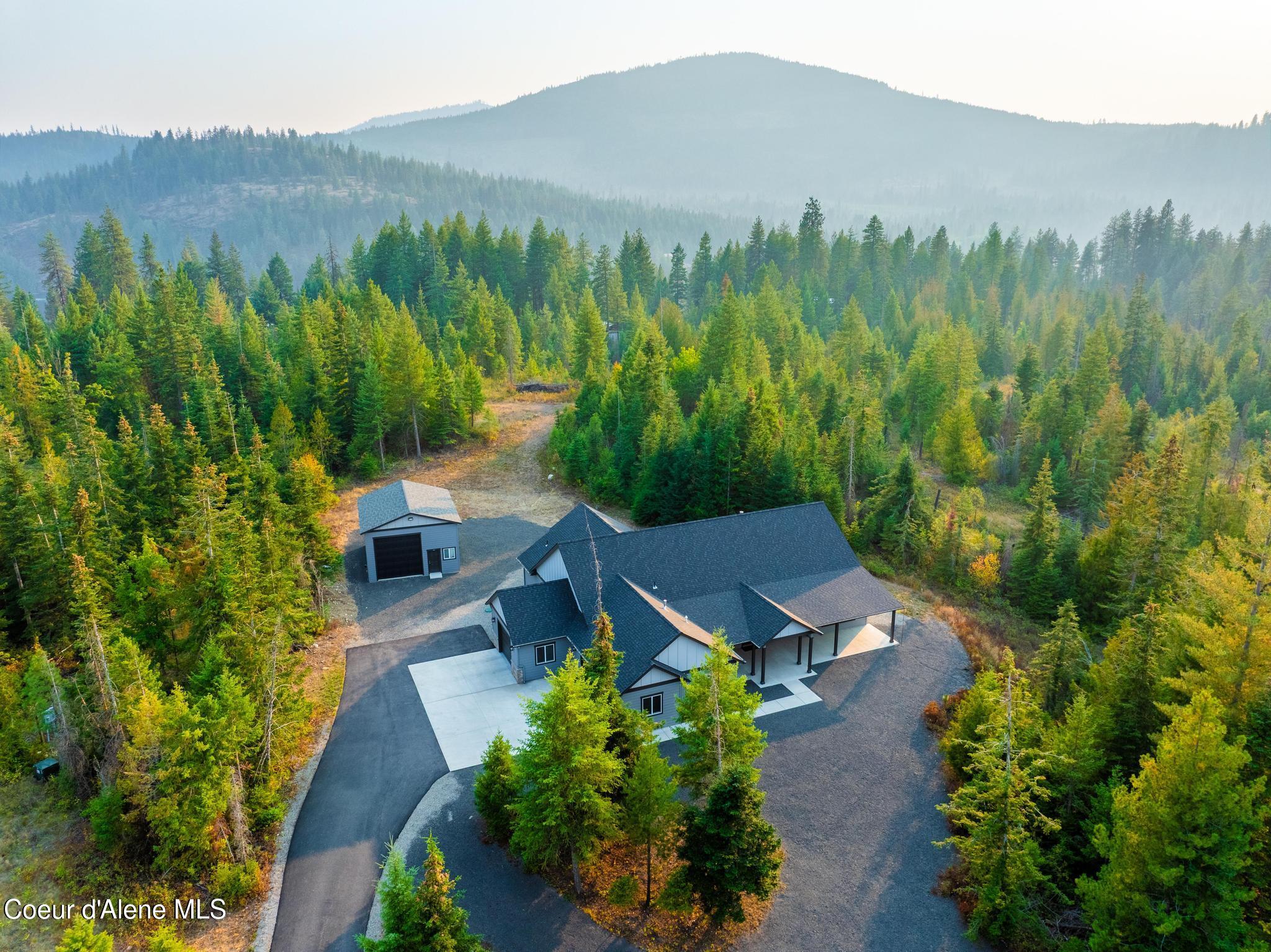 Rathdrum, Idaho, 83858, United States, 5 Bedrooms Bedrooms, ,3 BathroomsBathrooms,Residential,Active,1941134