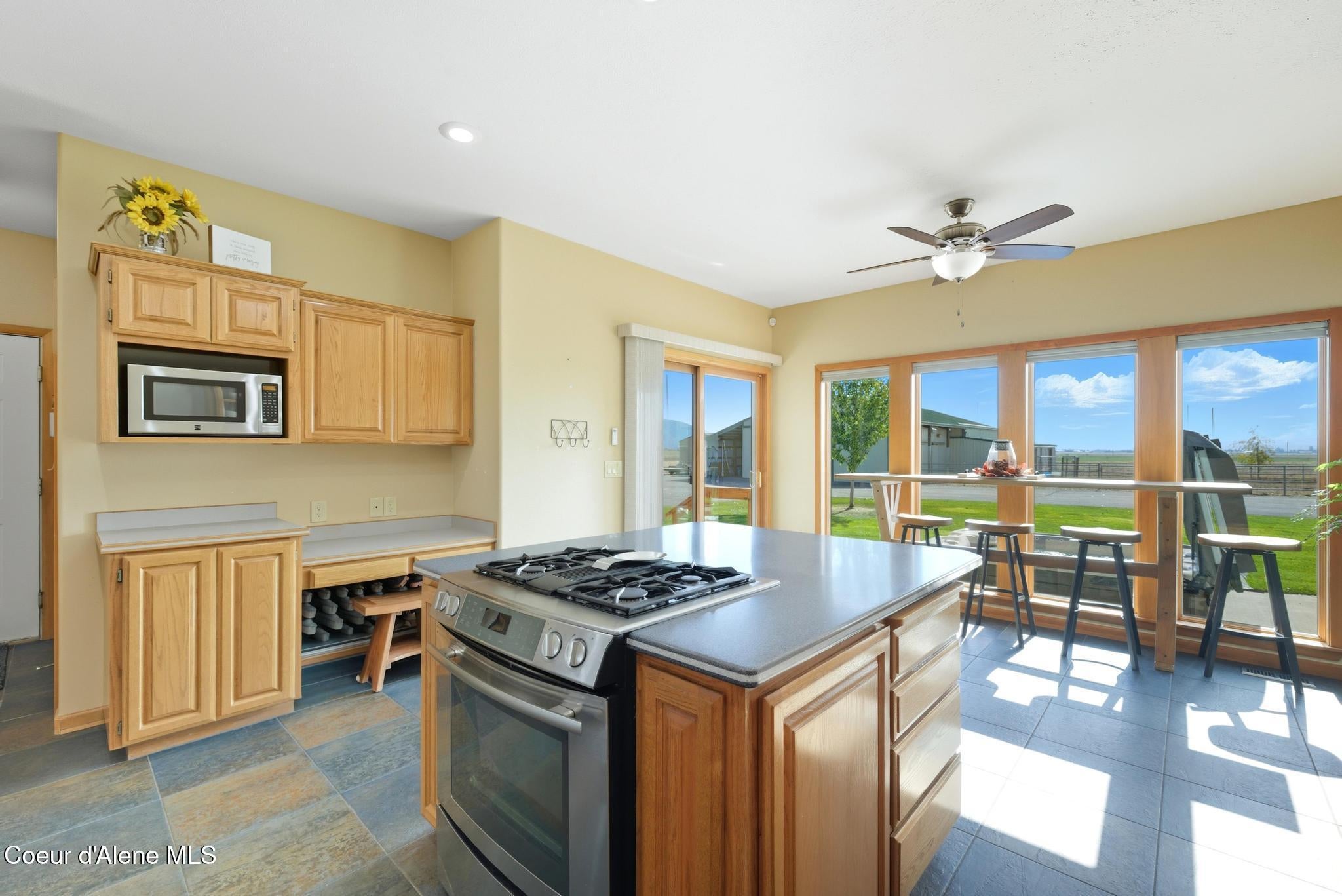 Rathdrum, Idaho, 83858, United States, 4 Bedrooms Bedrooms, ,4 BathroomsBathrooms,Residential,Active,1963415