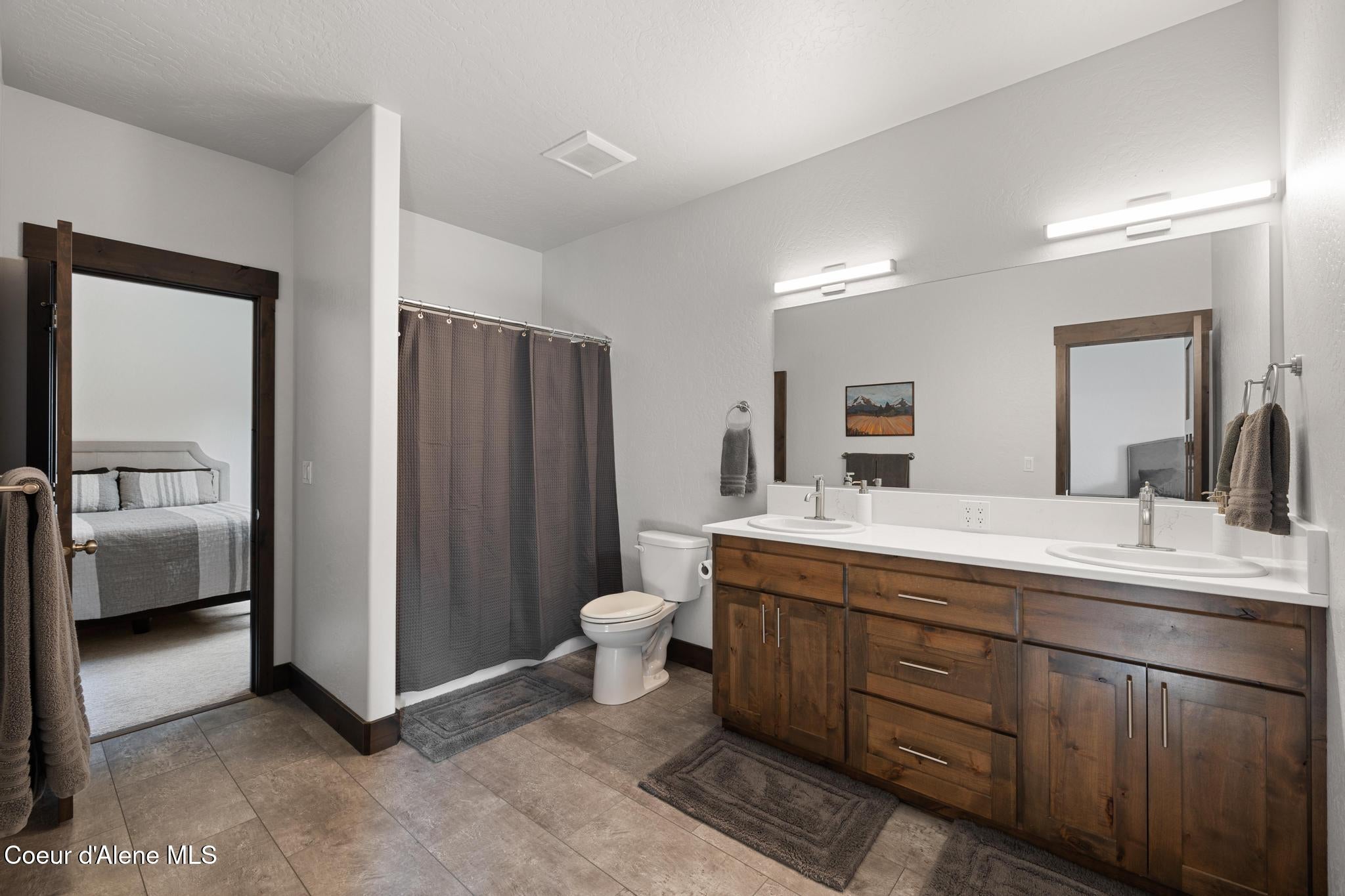 Rathdrum, Idaho, 83858, United States, 5 Bedrooms Bedrooms, ,3 BathroomsBathrooms,Residential,Active,1941134