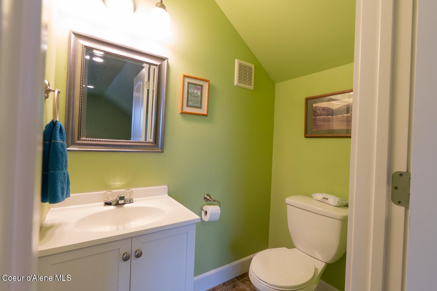 Rathdrum, Idaho, 83858, United States, 5 Bedrooms Bedrooms, ,3 BathroomsBathrooms,Residential,Active,2007246