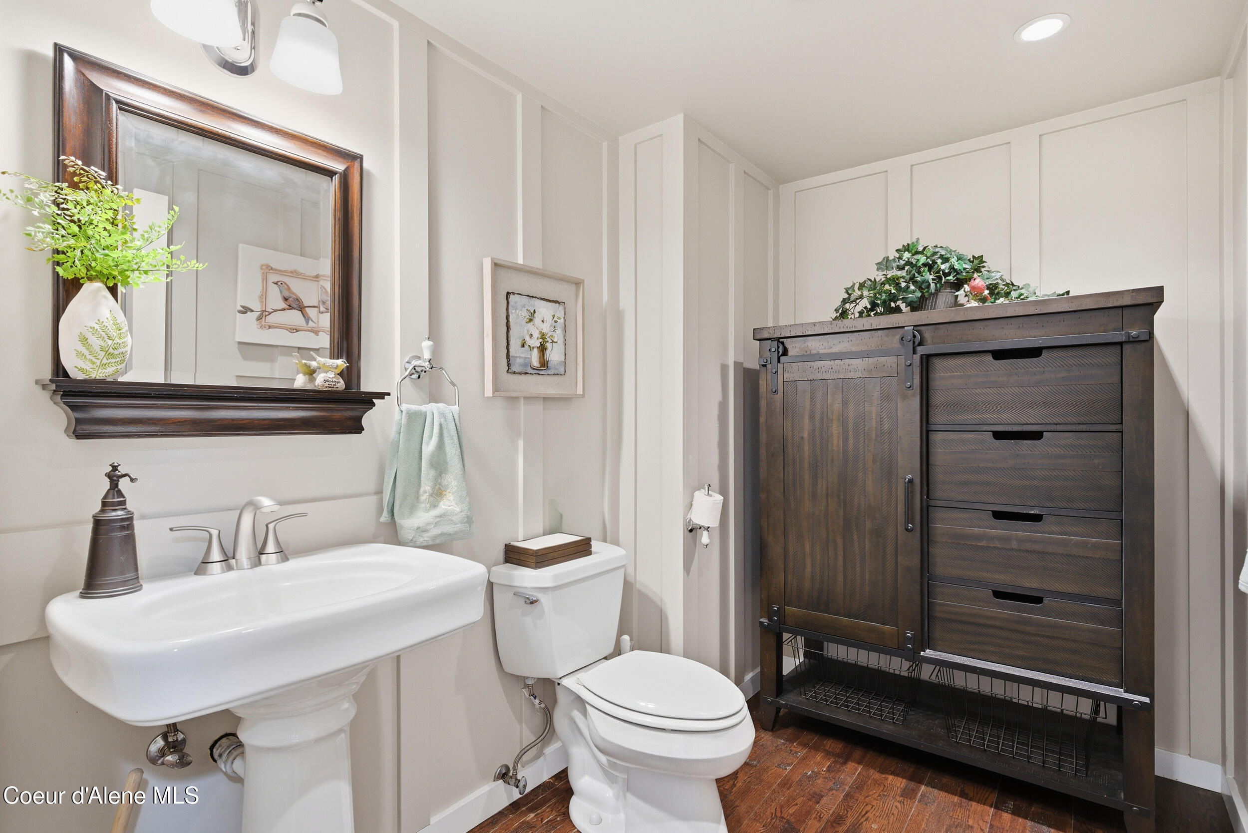 Sandpoint, Idaho, 83864, United States, 5 Bedrooms Bedrooms, ,5 BathroomsBathrooms,Residential,Active,2013917