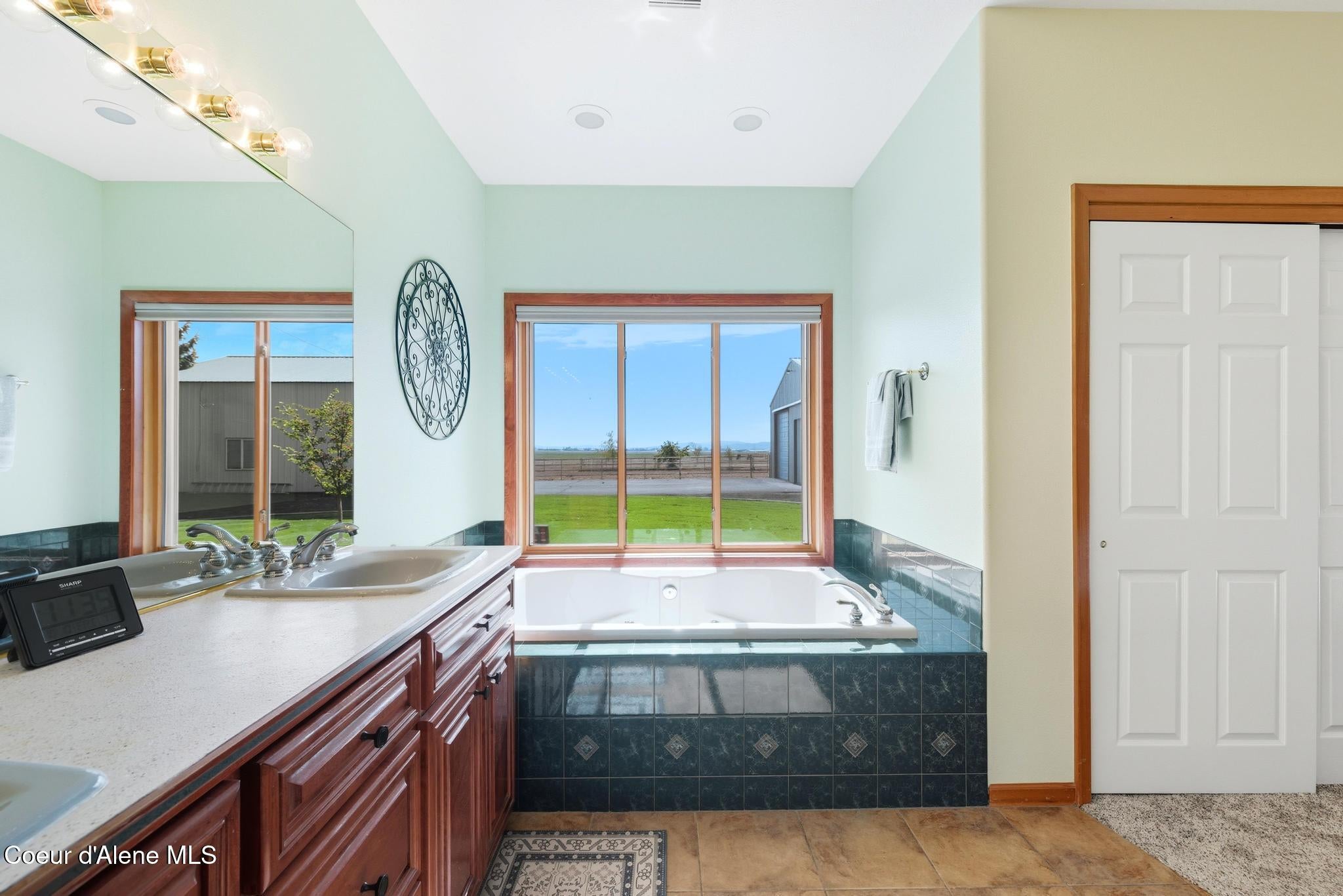 Rathdrum, Idaho, 83858, United States, 4 Bedrooms Bedrooms, ,4 BathroomsBathrooms,Residential,Active,1963415