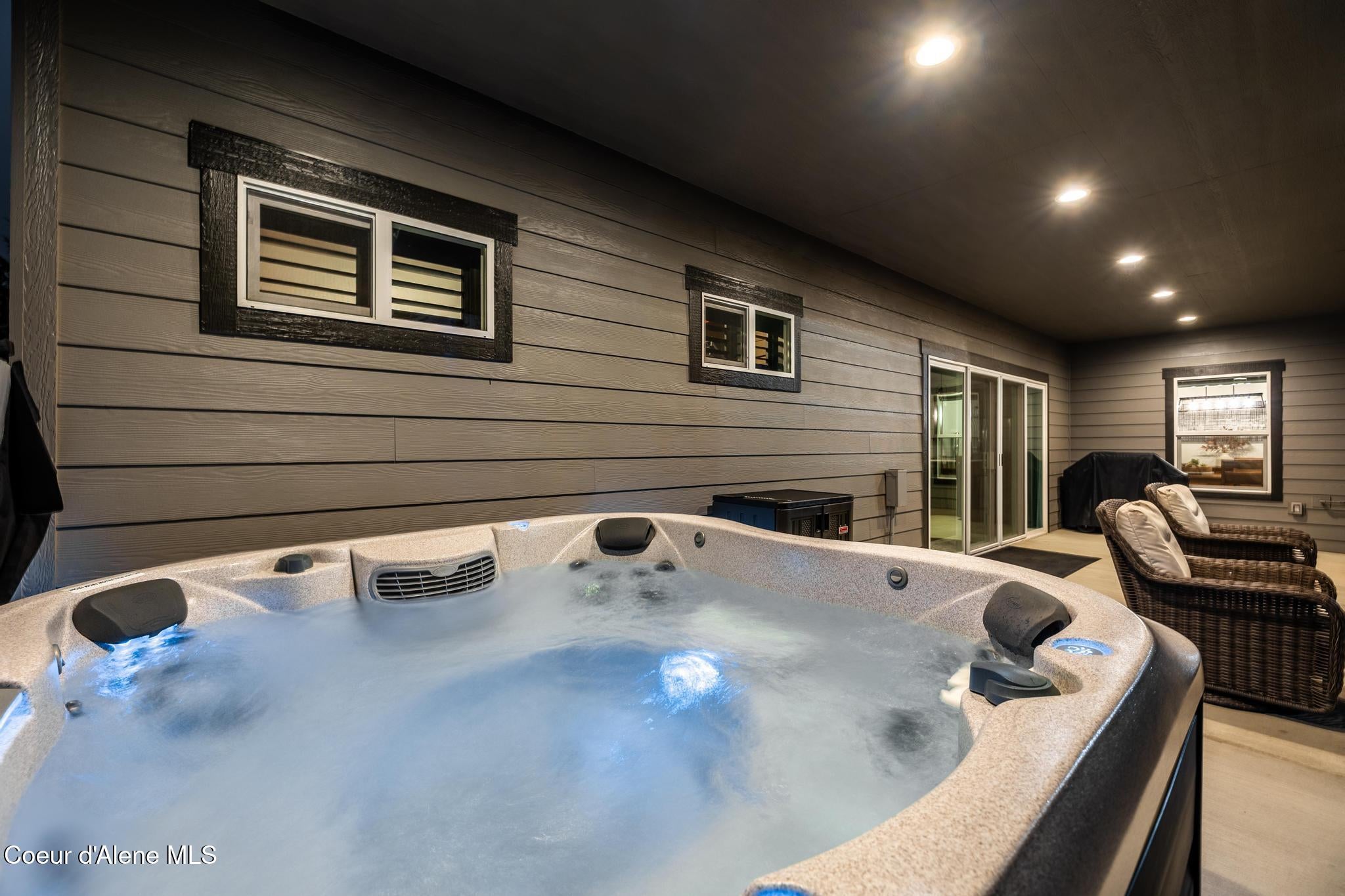 Rathdrum, Idaho, 83858, United States, 5 Bedrooms Bedrooms, ,3 BathroomsBathrooms,Residential,Active,1941134