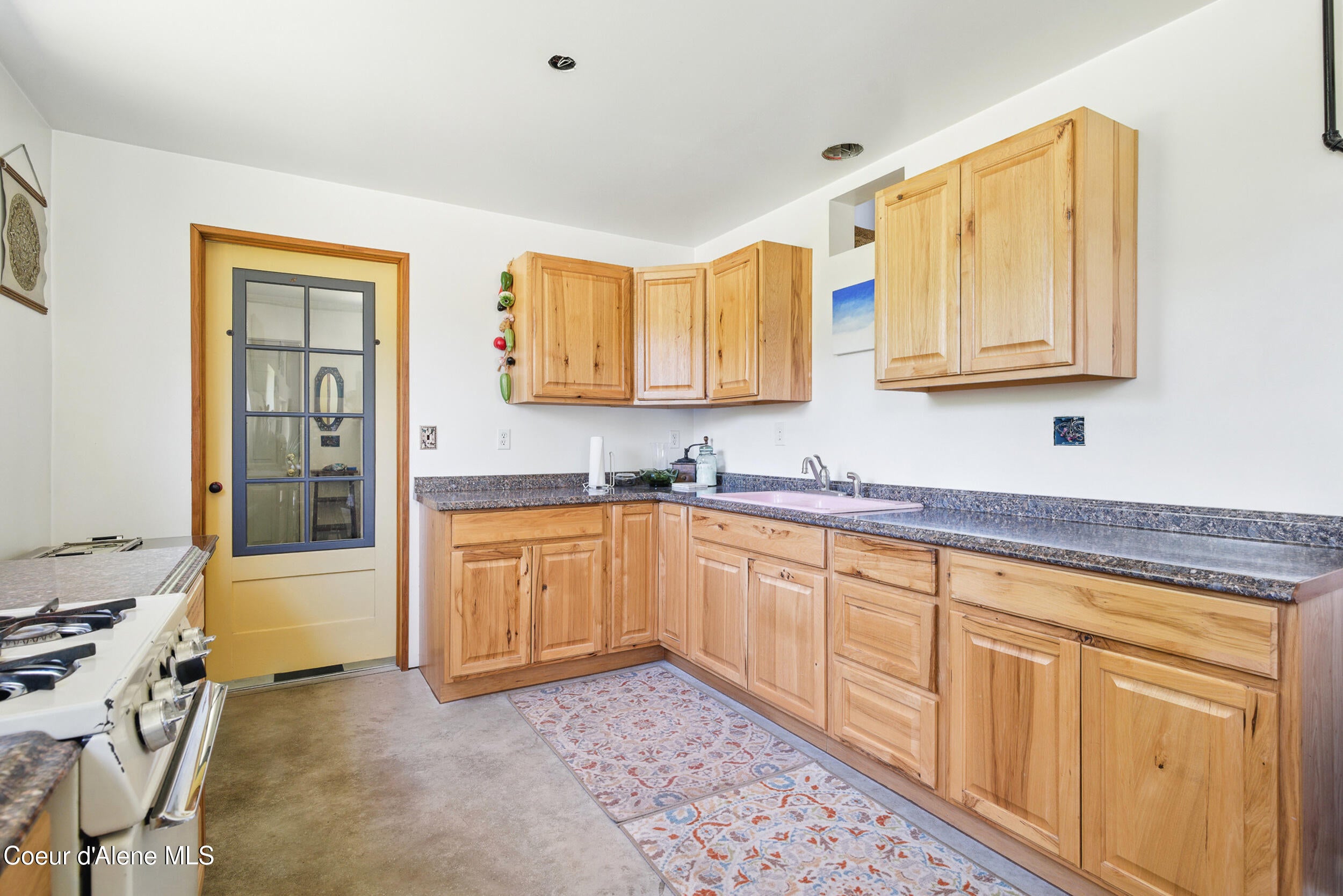 Athol, Idaho, 83801, United States, 2 Bedrooms Bedrooms, ,1 BathroomBathrooms,Residential,Active,1900198
