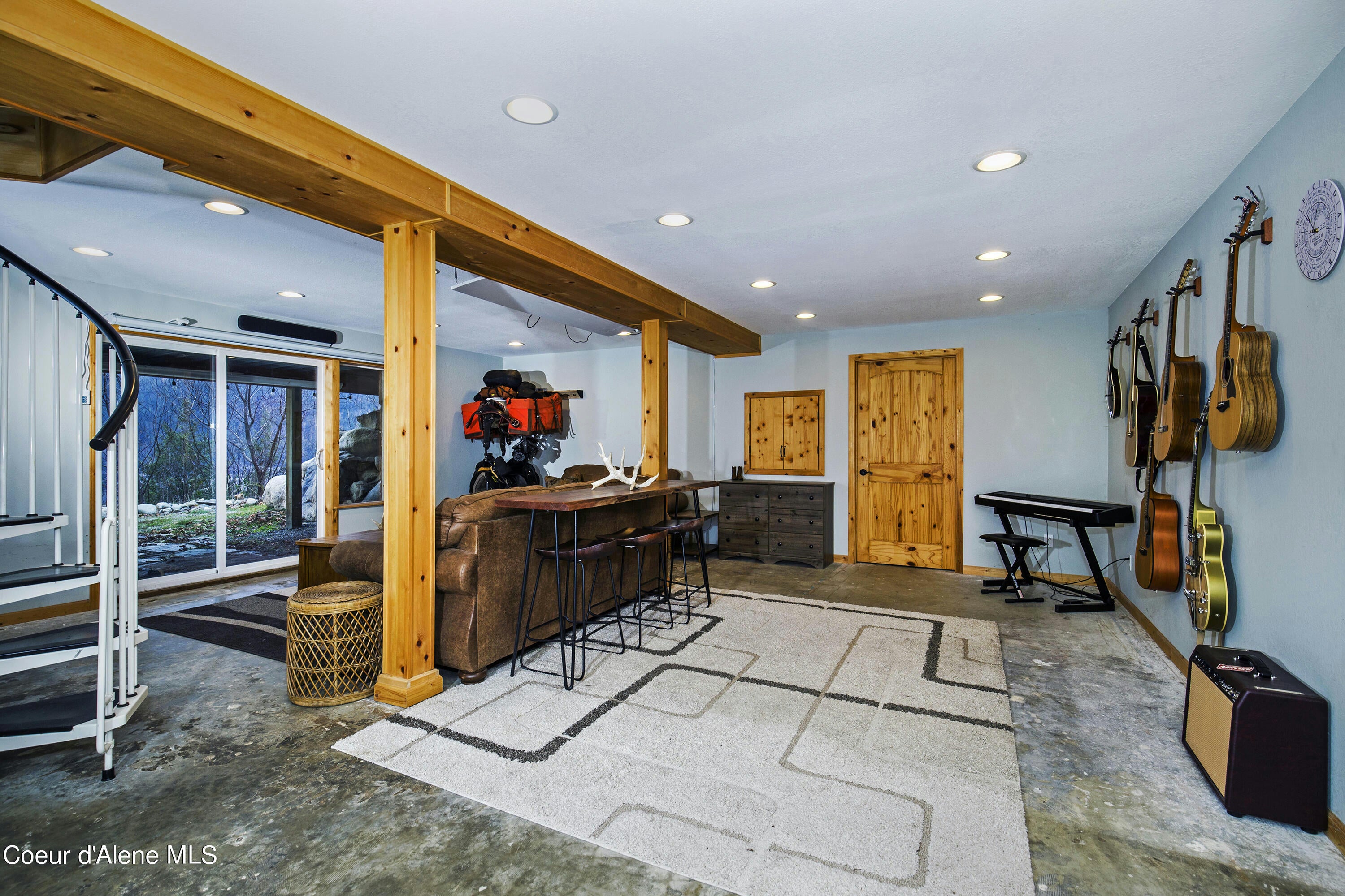 Sandpoint, Idaho, 83864, United States, ,5 BathroomsBathrooms,Residential,Pending,1769677