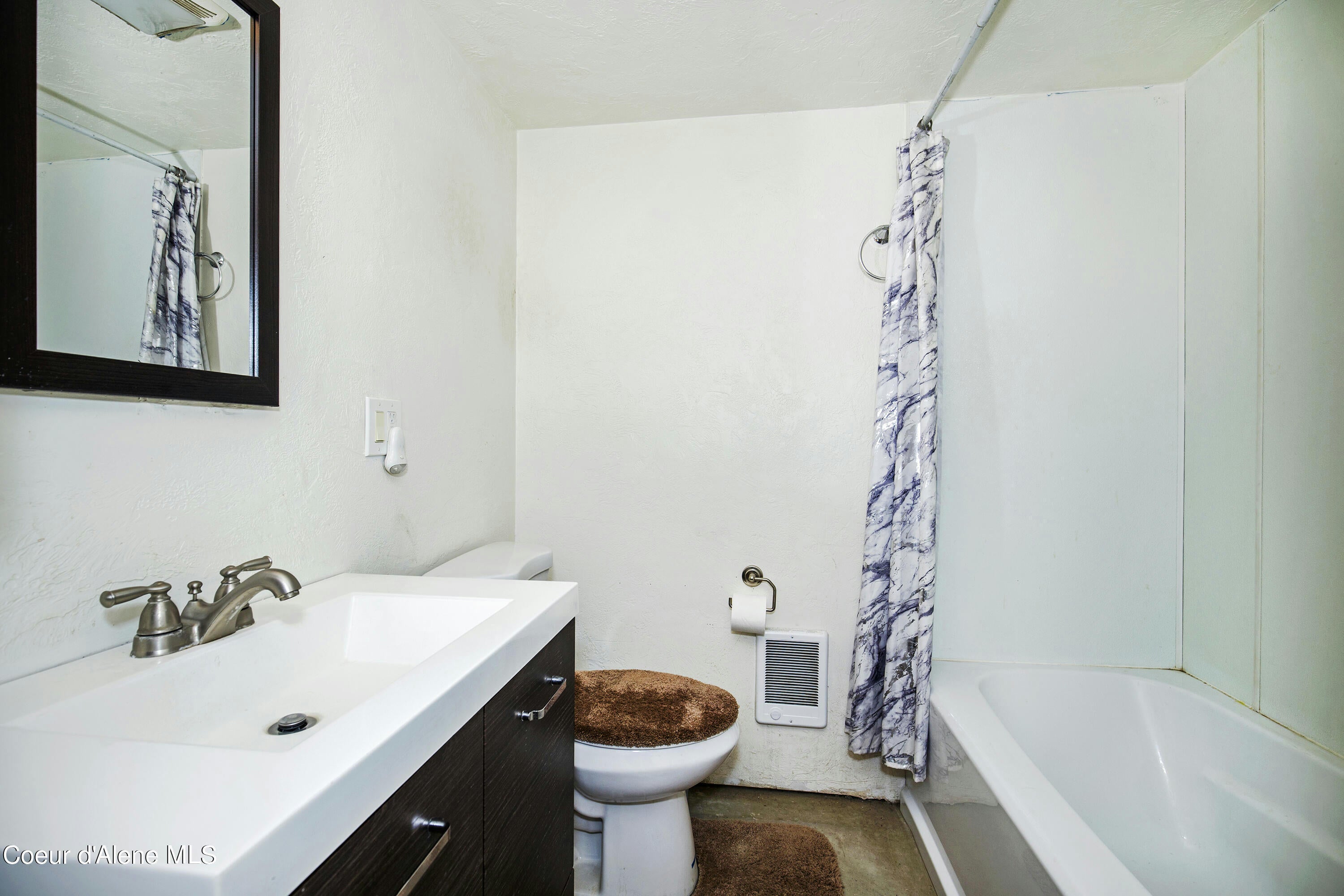 Sandpoint, Idaho, 83864, United States, ,5 BathroomsBathrooms,Residential,Pending,1769677