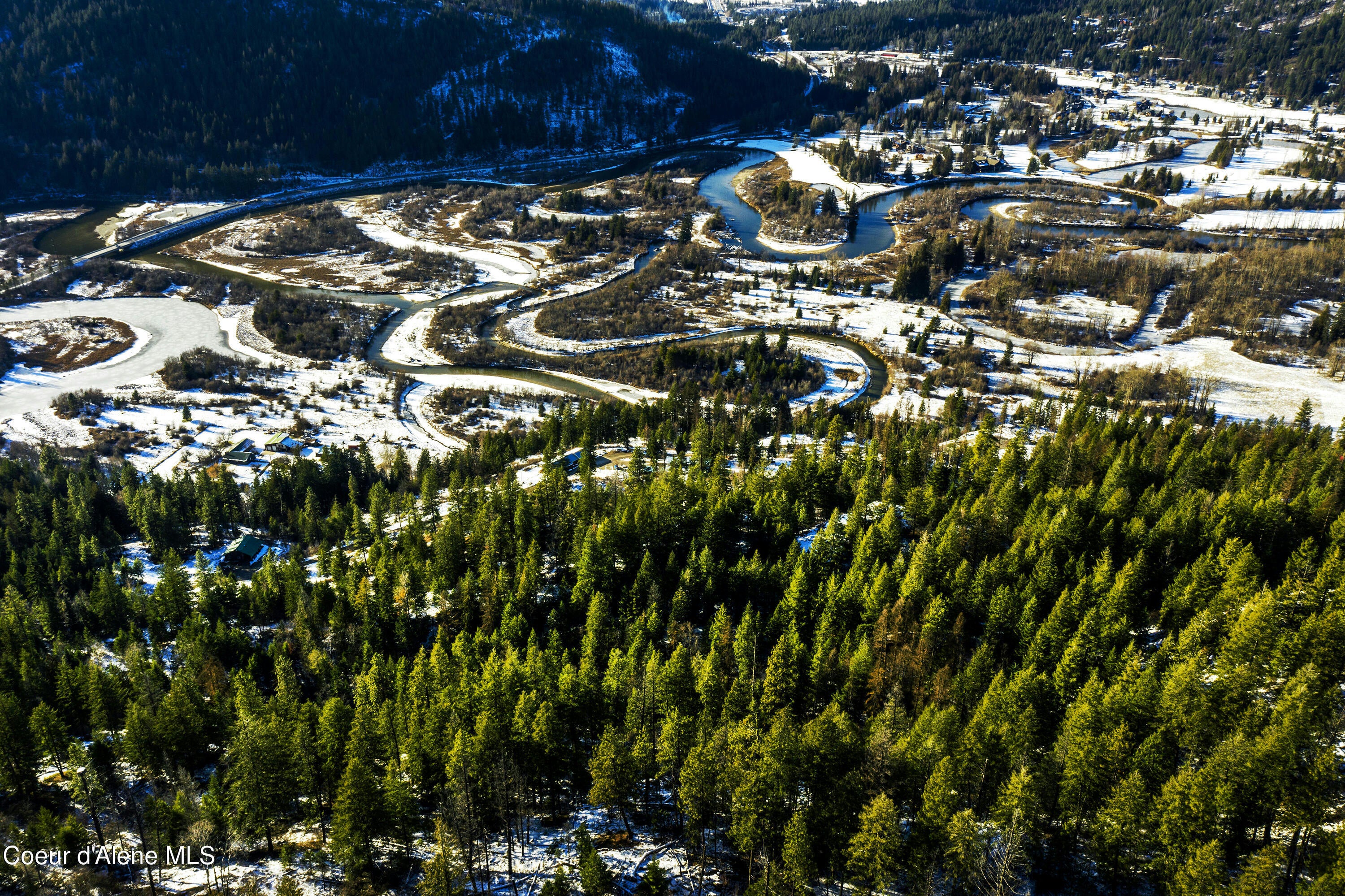 Sandpoint, Idaho, 83864, United States, ,5 BathroomsBathrooms,Residential,Pending,1769677