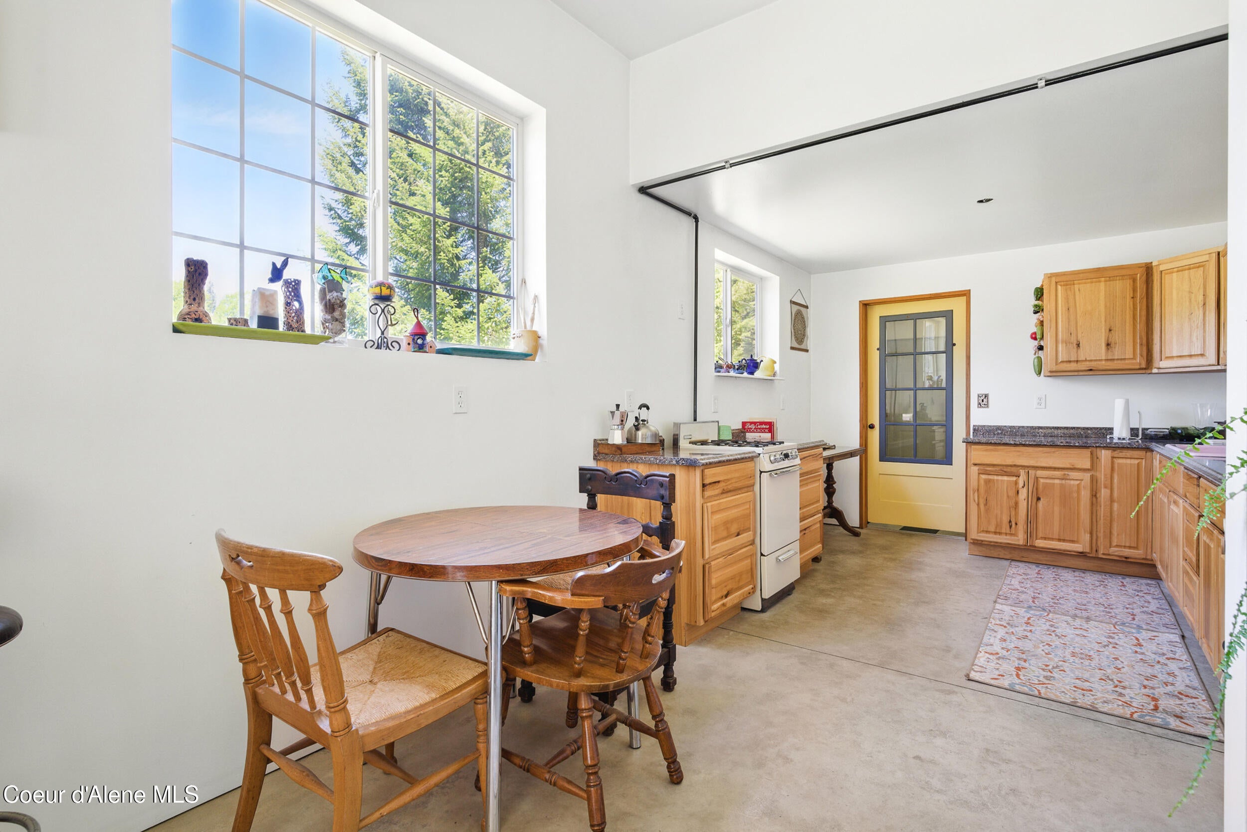Athol, Idaho, 83801, United States, 2 Bedrooms Bedrooms, ,1 BathroomBathrooms,Residential,Active,1900198