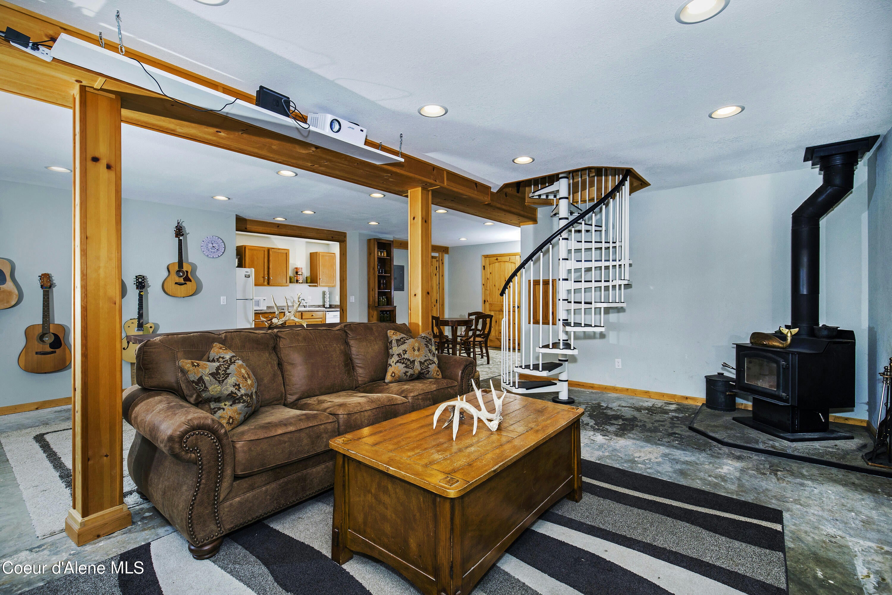 Sandpoint, Idaho, 83864, United States, ,5 BathroomsBathrooms,Residential,Pending,1769677