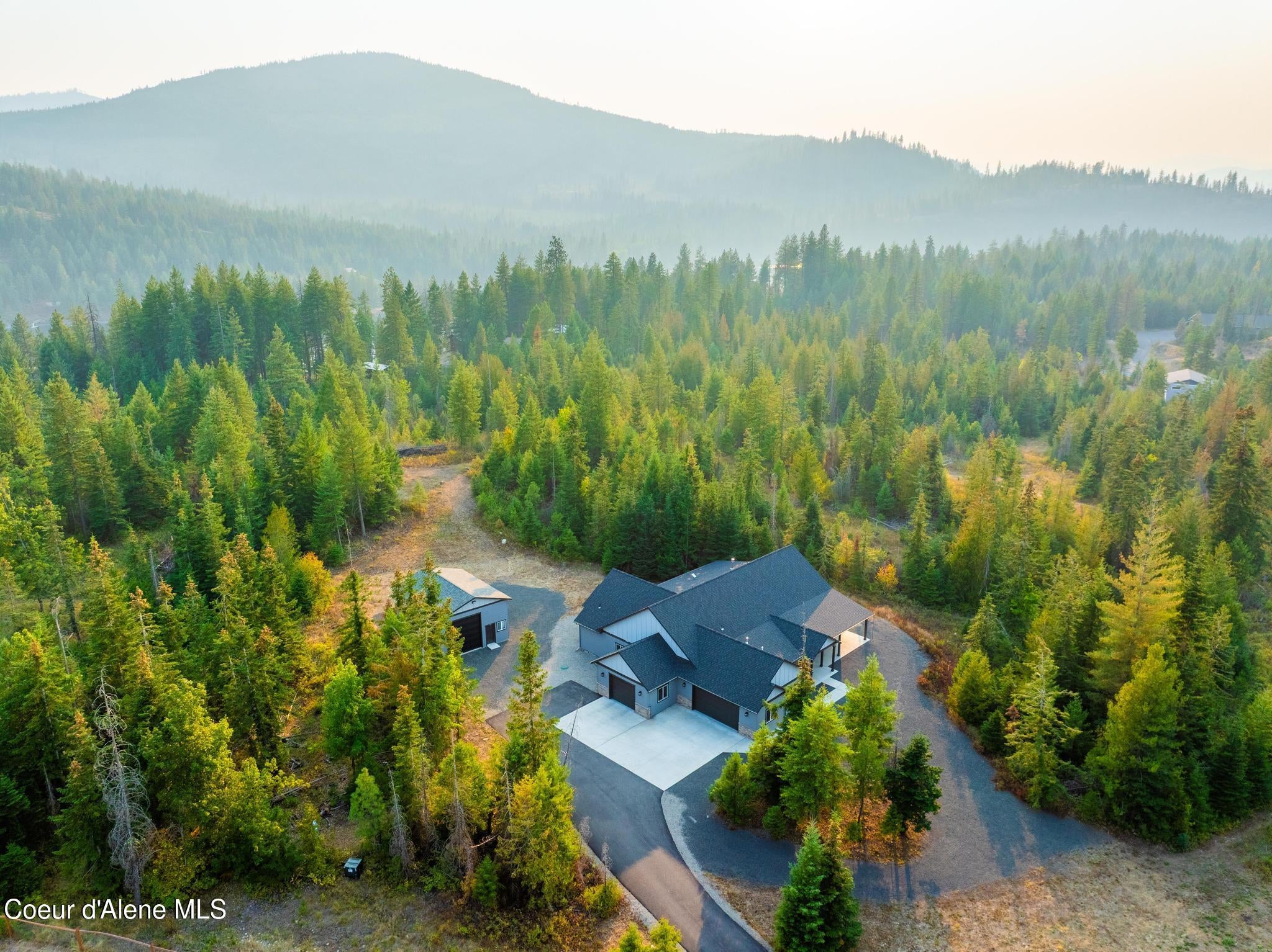 Rathdrum, Idaho, 83858, United States, 5 Bedrooms Bedrooms, ,3 BathroomsBathrooms,Residential,Active,1941134