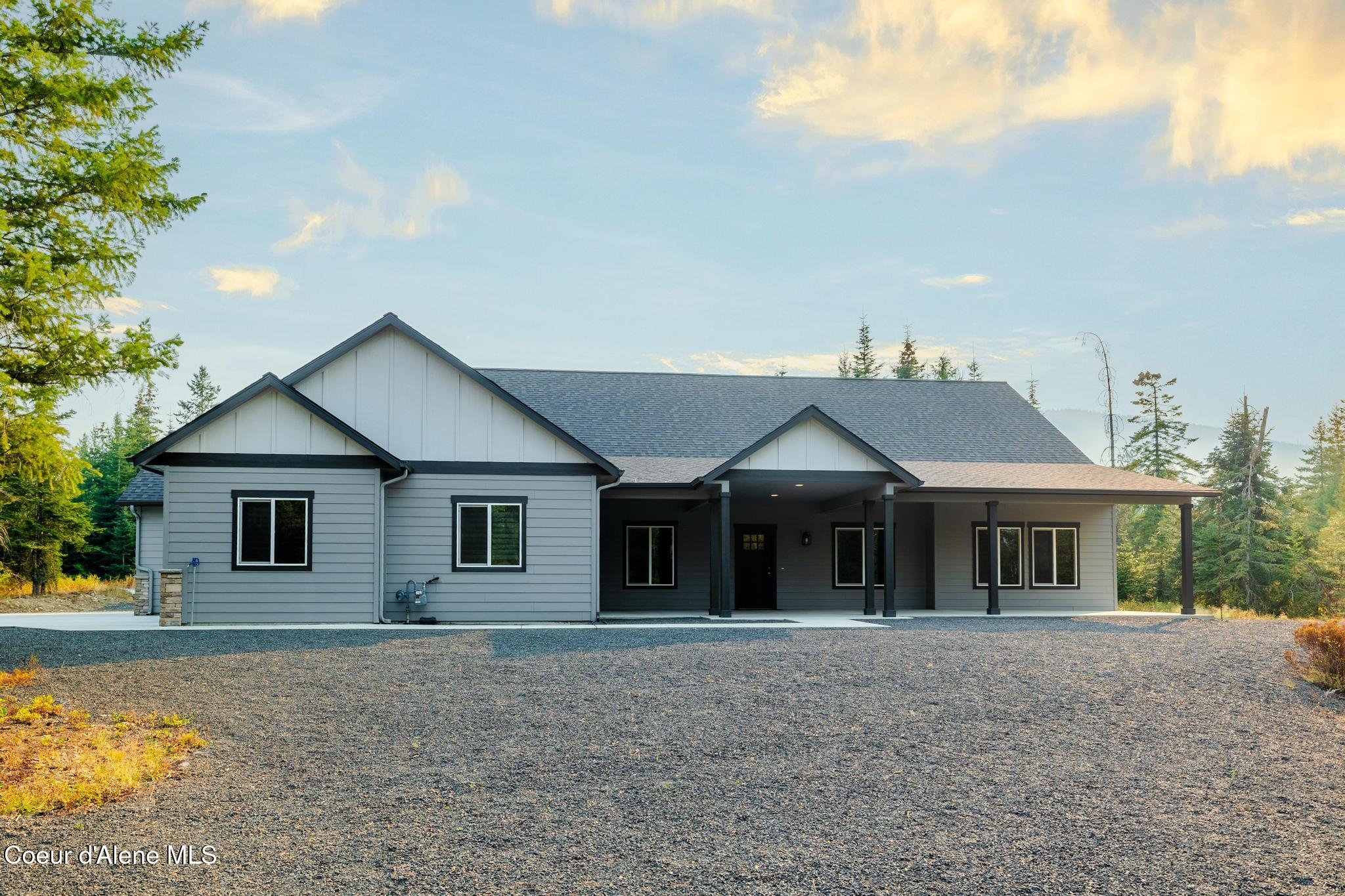 Rathdrum, Idaho, 83858, United States, 5 Bedrooms Bedrooms, ,3 BathroomsBathrooms,Residential,Active,1941134