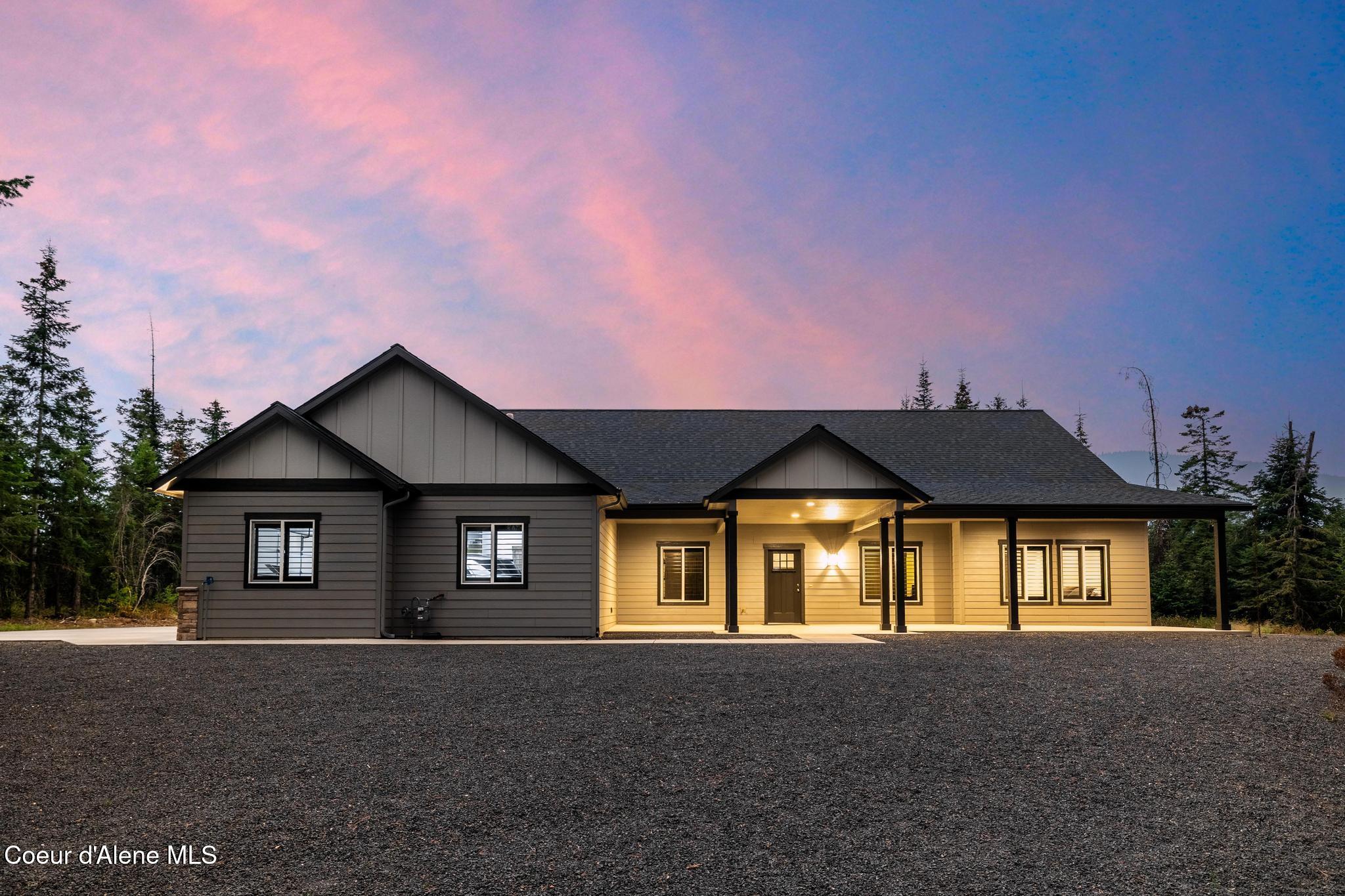 Rathdrum, Idaho, 83858, United States, 5 Bedrooms Bedrooms, ,3 BathroomsBathrooms,Residential,Active,1941134