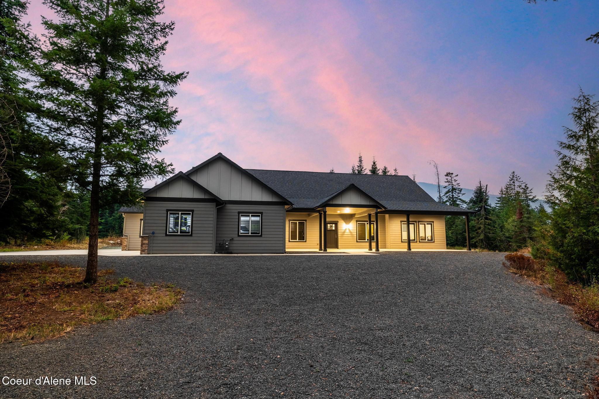 Rathdrum, Idaho, 83858, United States, 5 Bedrooms Bedrooms, ,3 BathroomsBathrooms,Residential,Active,1941134
