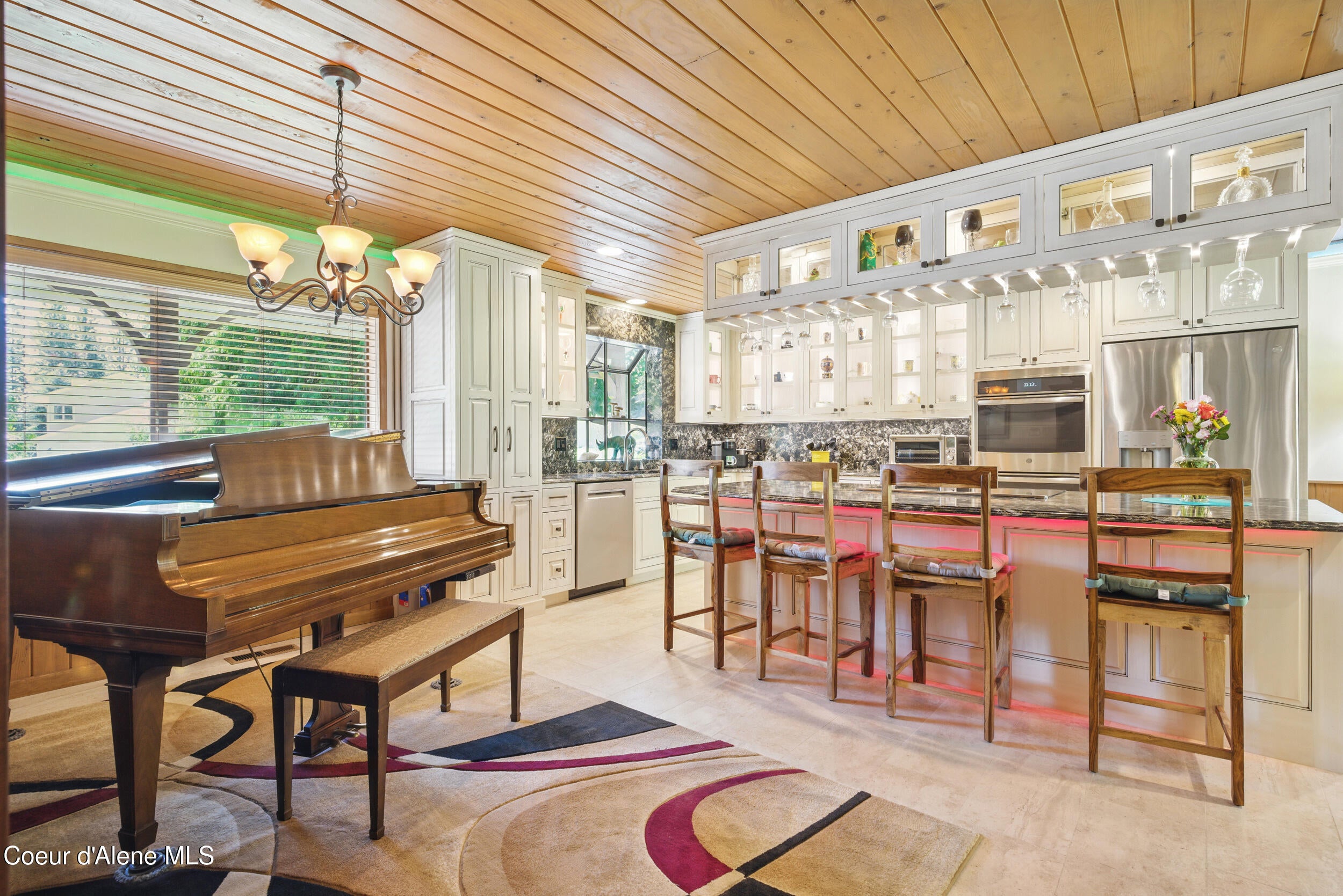 Sandpoint, Idaho, 83864, United States, 4 Bedrooms Bedrooms, ,3 BathroomsBathrooms,Residential,Active,1824574