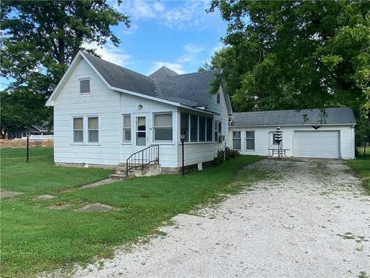 14 E BOND ST, MARTINSVILLE, IL 62442 - Image 1