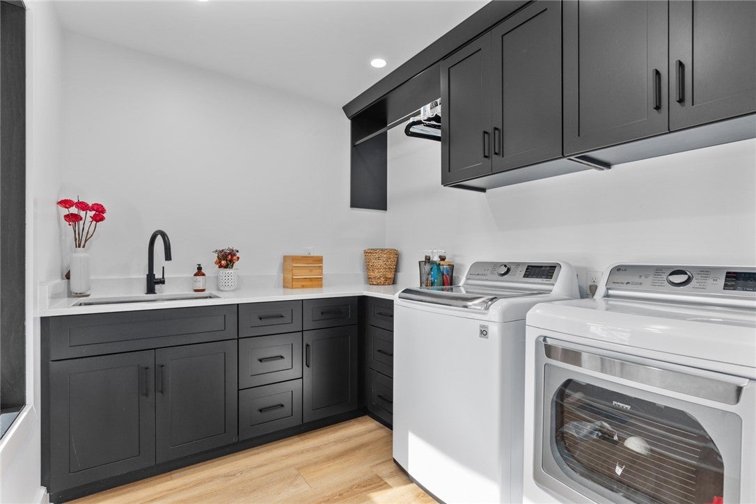 Effingham, Illinois, 62401, United States, 4 Bedrooms Bedrooms, ,5 BathroomsBathrooms,Residential,Active,1967129