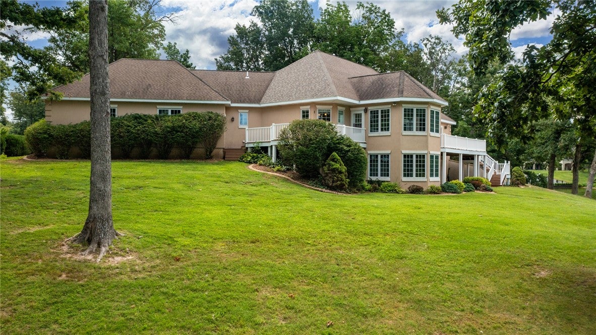 Effingham, Illinois, 62401, United States, 4 Bedrooms Bedrooms, ,4 BathroomsBathrooms,Residential,Active,1909667