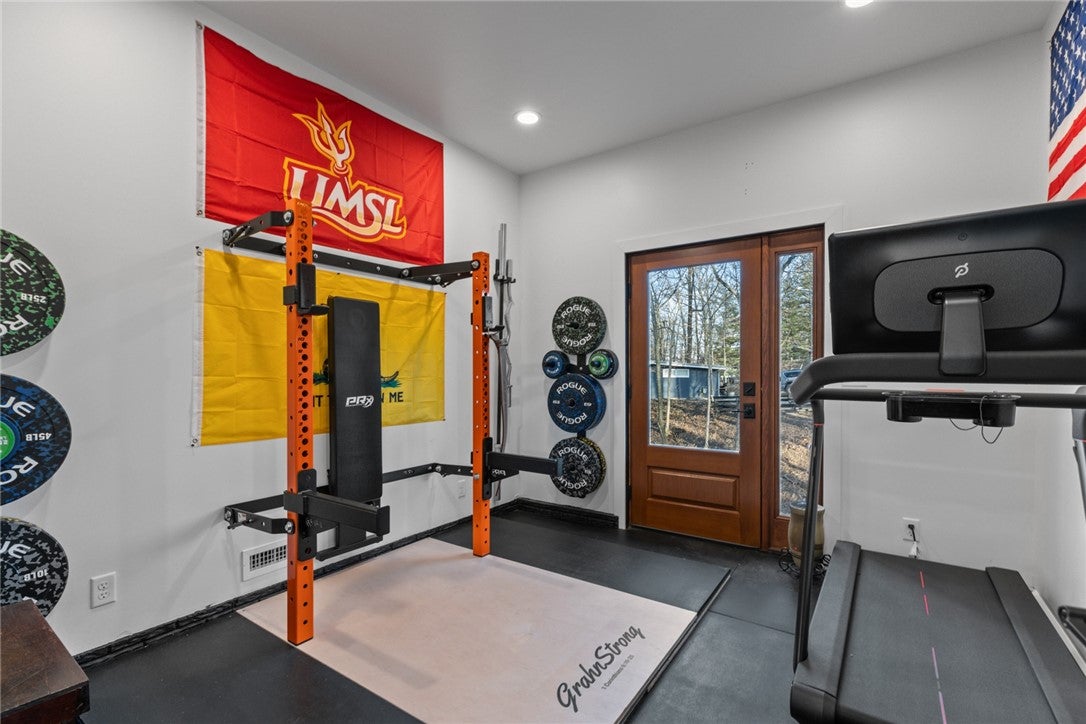 Effingham, Illinois, 62401, United States, 4 Bedrooms Bedrooms, ,5 BathroomsBathrooms,Residential,Active,1967129